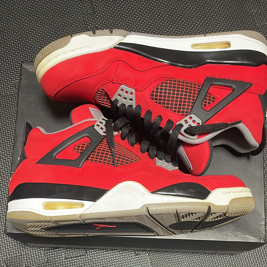 Nike Air Jordan 4 Retro "Toro Bravo"