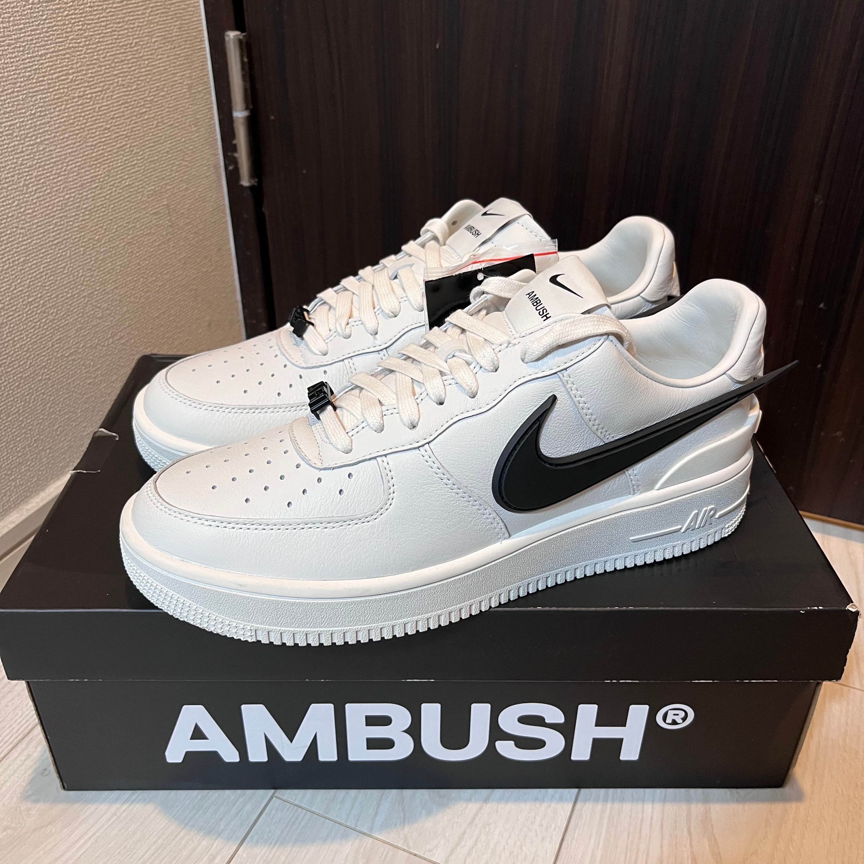 アンブッシュ × ナイキ エアフォース1 ロー "ファントム"