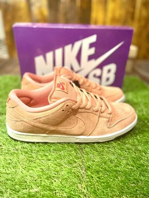 Nike SB Dunk Low "Pink Pig"