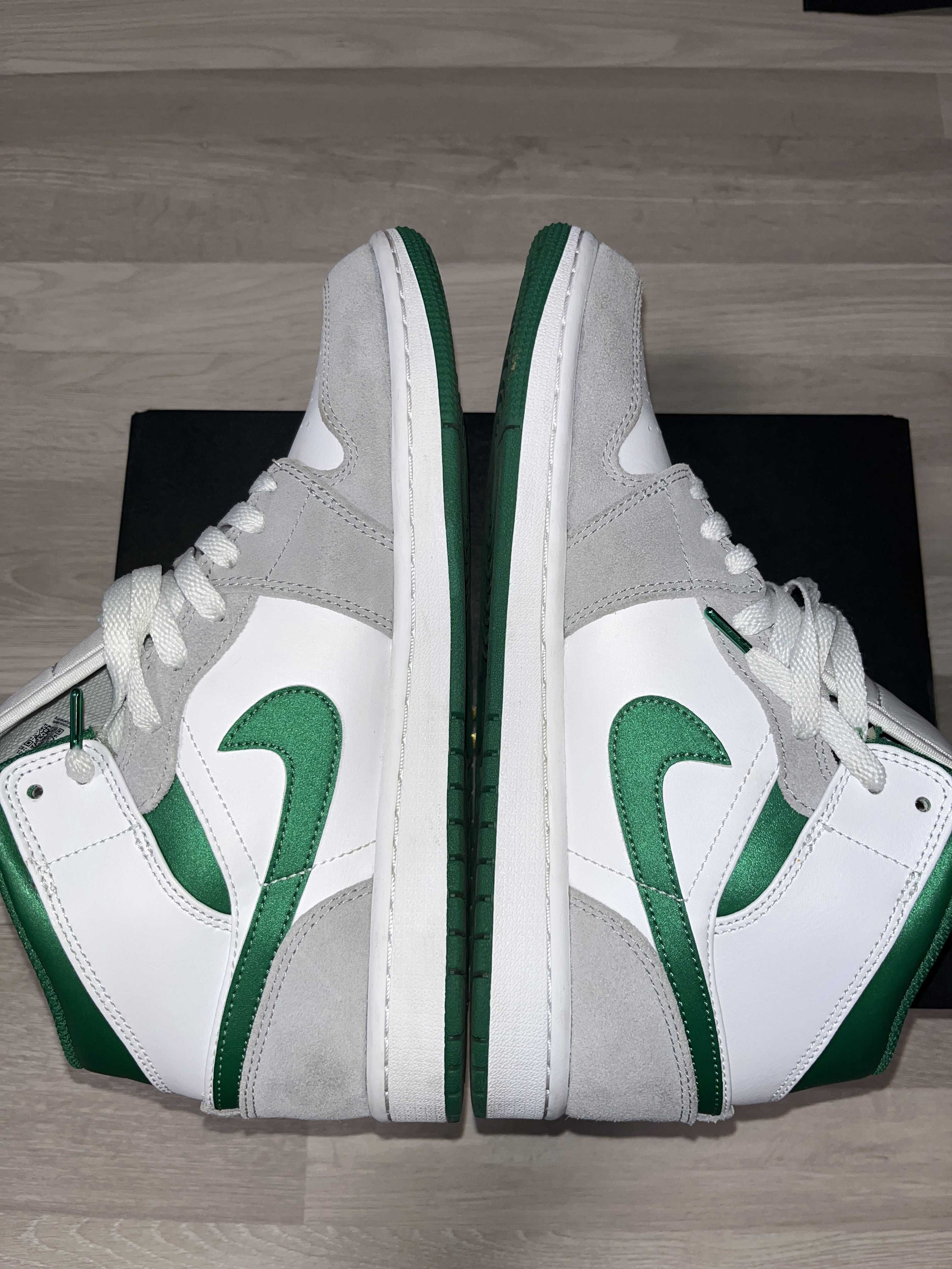 Nike Air Jordan 1 Mid "Green Grey White"