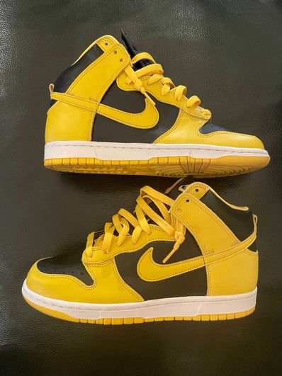 Nike Dunk High "Black/Varsity Maize"