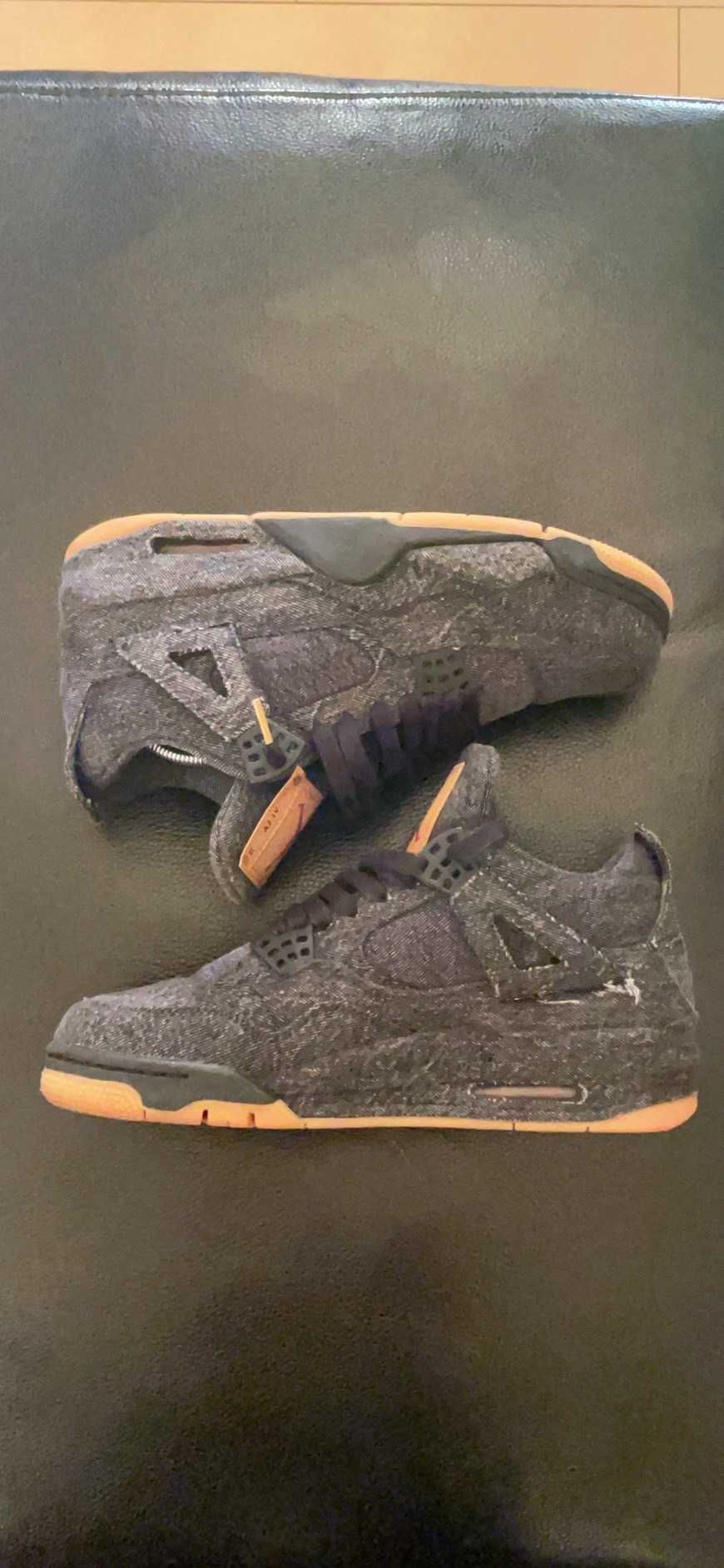 Nike × Levi's Air Jordan 4 "Black Denim" (Tag: LEVIS®)