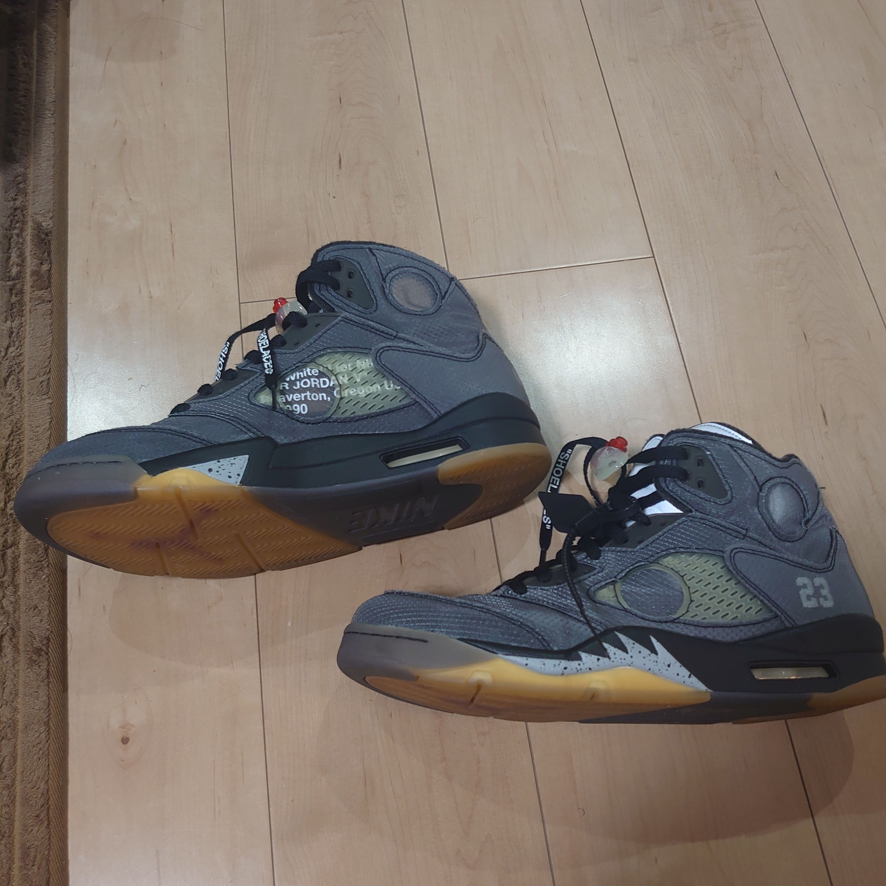 Off-White × Nike Air Jordan 5 "Black/Muslin/Fire Red"