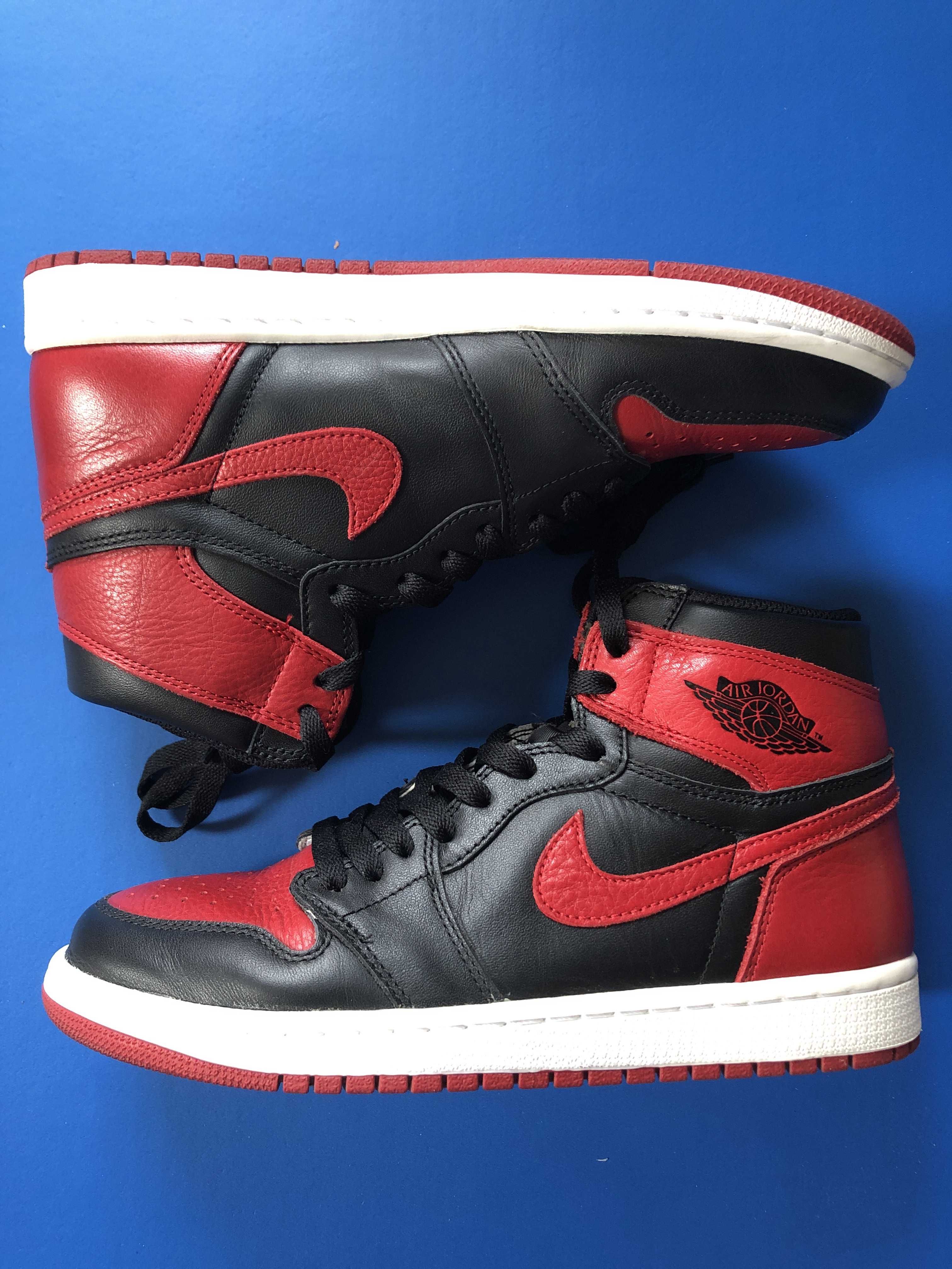 Nike Air Jordan 1 Retro High OG "Bred/Banned" (2016)