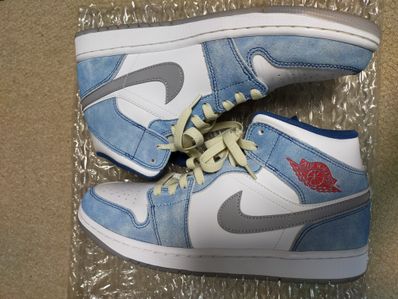 Nike Air Jordan 1 Mid SE "White/Hyper Royal/Red"