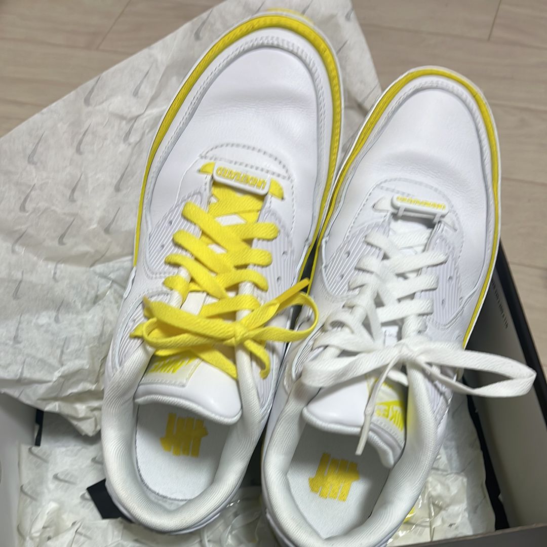 UNDEFEATED × Nike Air Max 90 "White Optic Yellow"