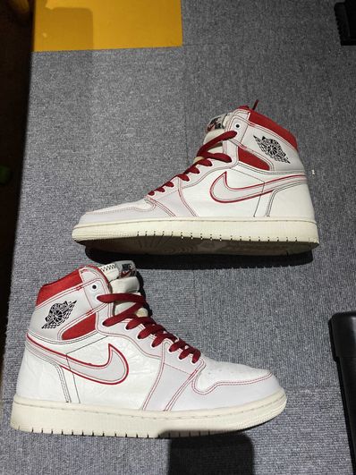 Nike Air Jordan 1 Retro High OG "Sail/University Red"