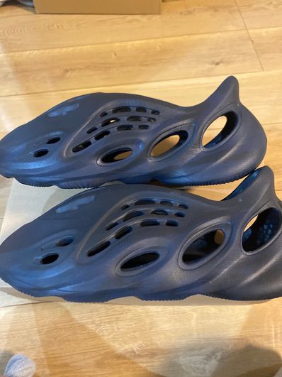 adidas YEEZY Foam Runner "Mineral Blue"