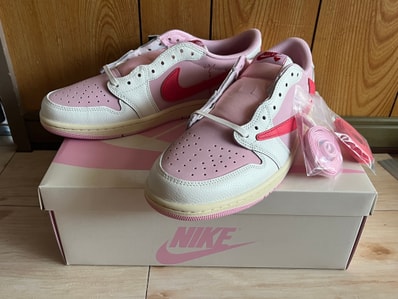 Travis Scott × Nike Air Jordan 1 Retro Low OG "Sail/Tropical Pink"