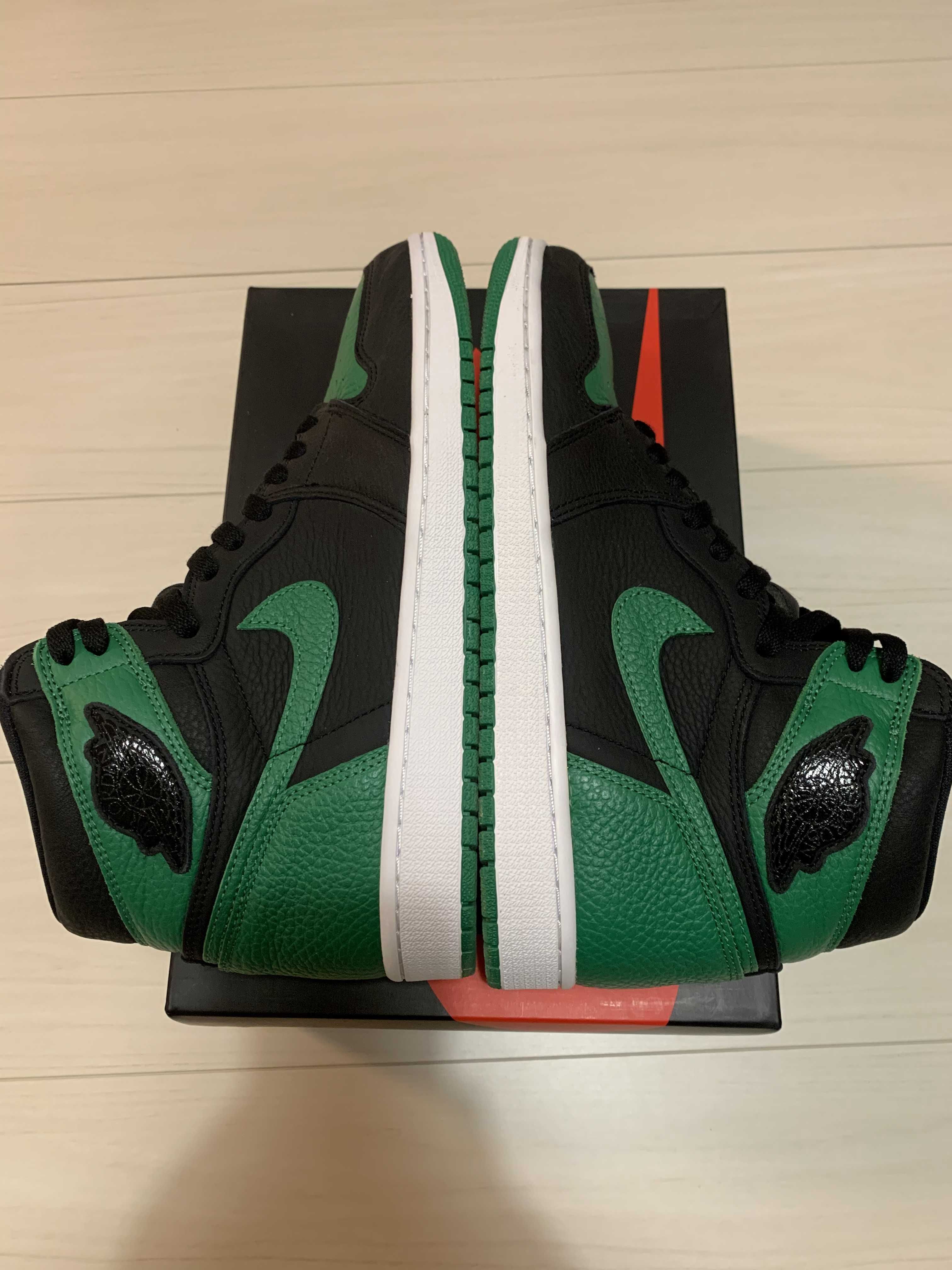 Nike Air Jordan 1 Retro High OG "Black/Pine Green" (2020)