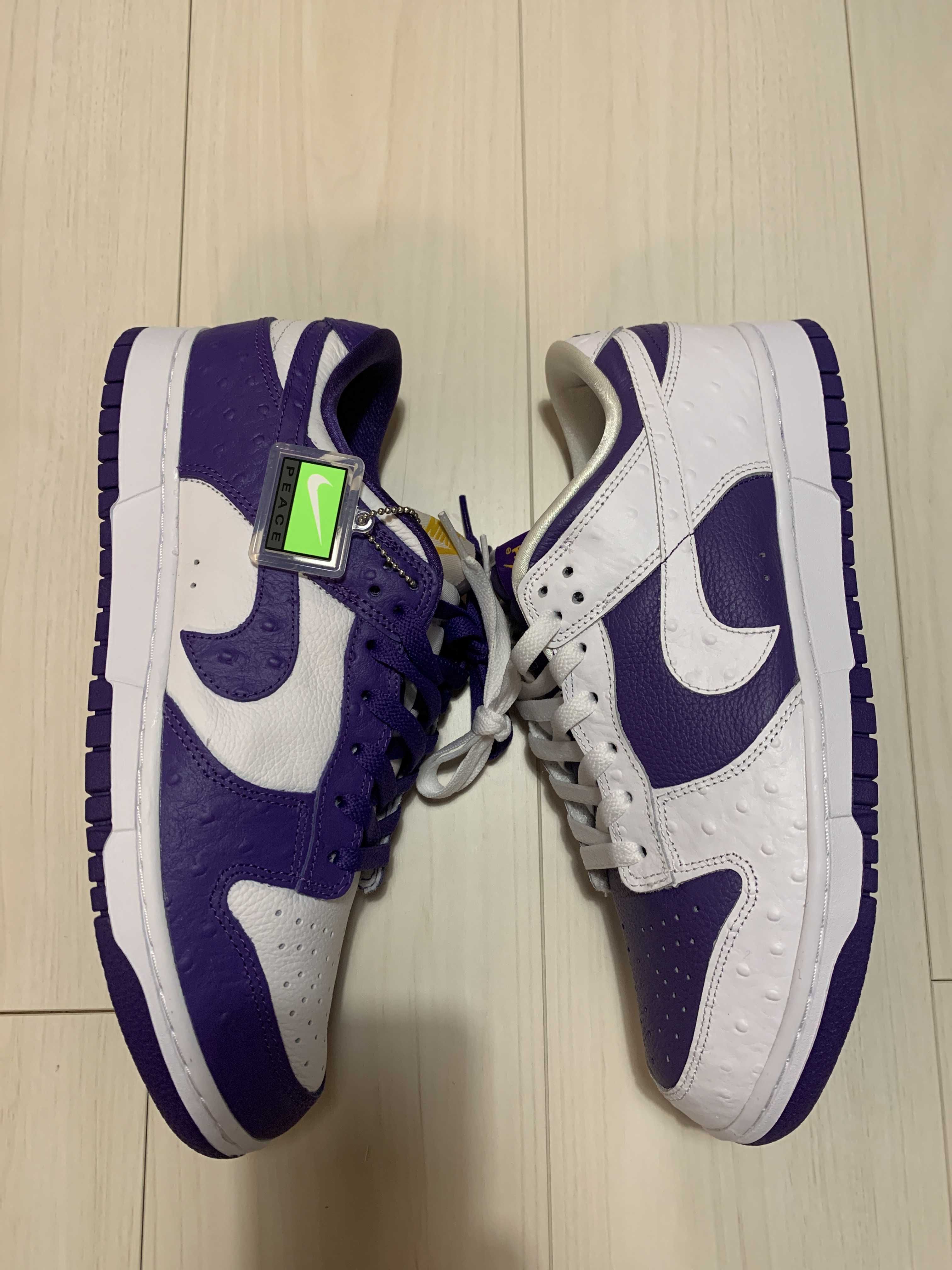 Nike Women's Dunk Low "Made You Look"