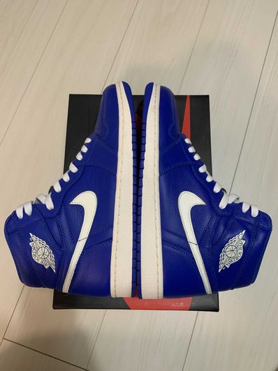 NIKE AIR JORDAN 1 RETRO HIGH "HYPER ROYAL"