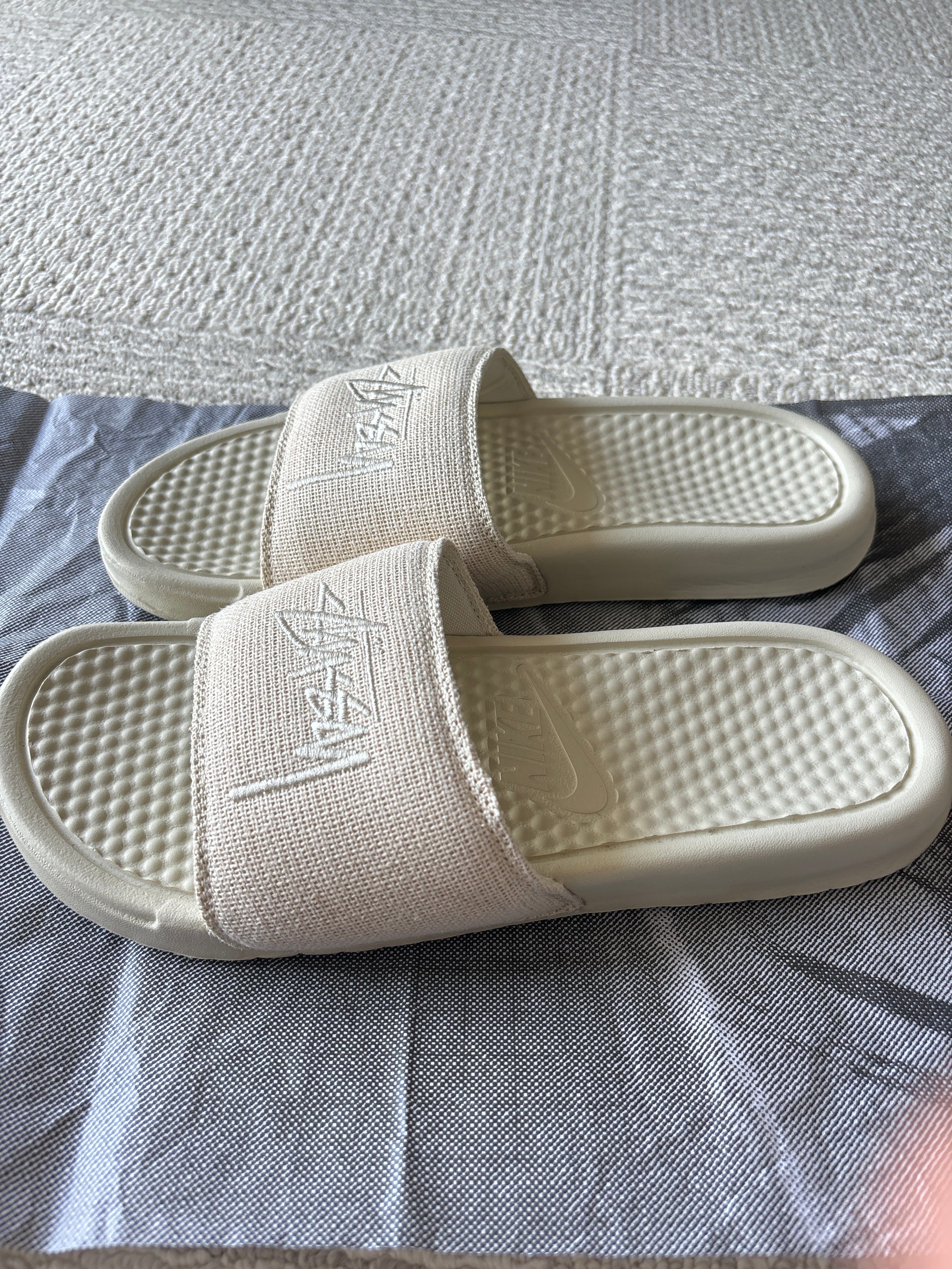 STUSSY × NIKE BENASSI SLIDE "STONE"