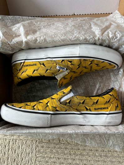 Supreme × Vans Slip-On "Diamond Plate Yellow"