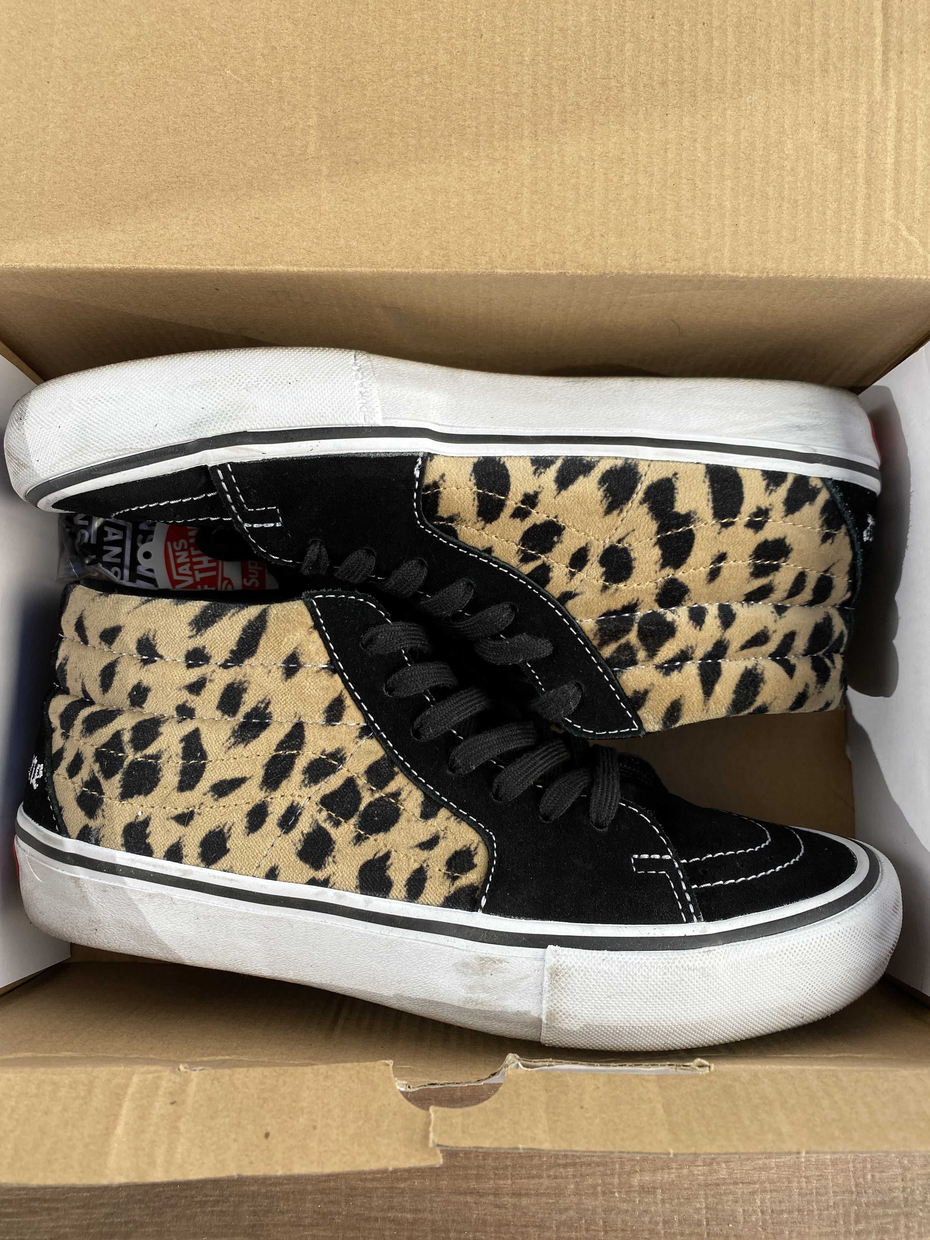 Supreme × Vans Sk8 Mid "Velvet Leopard Black"