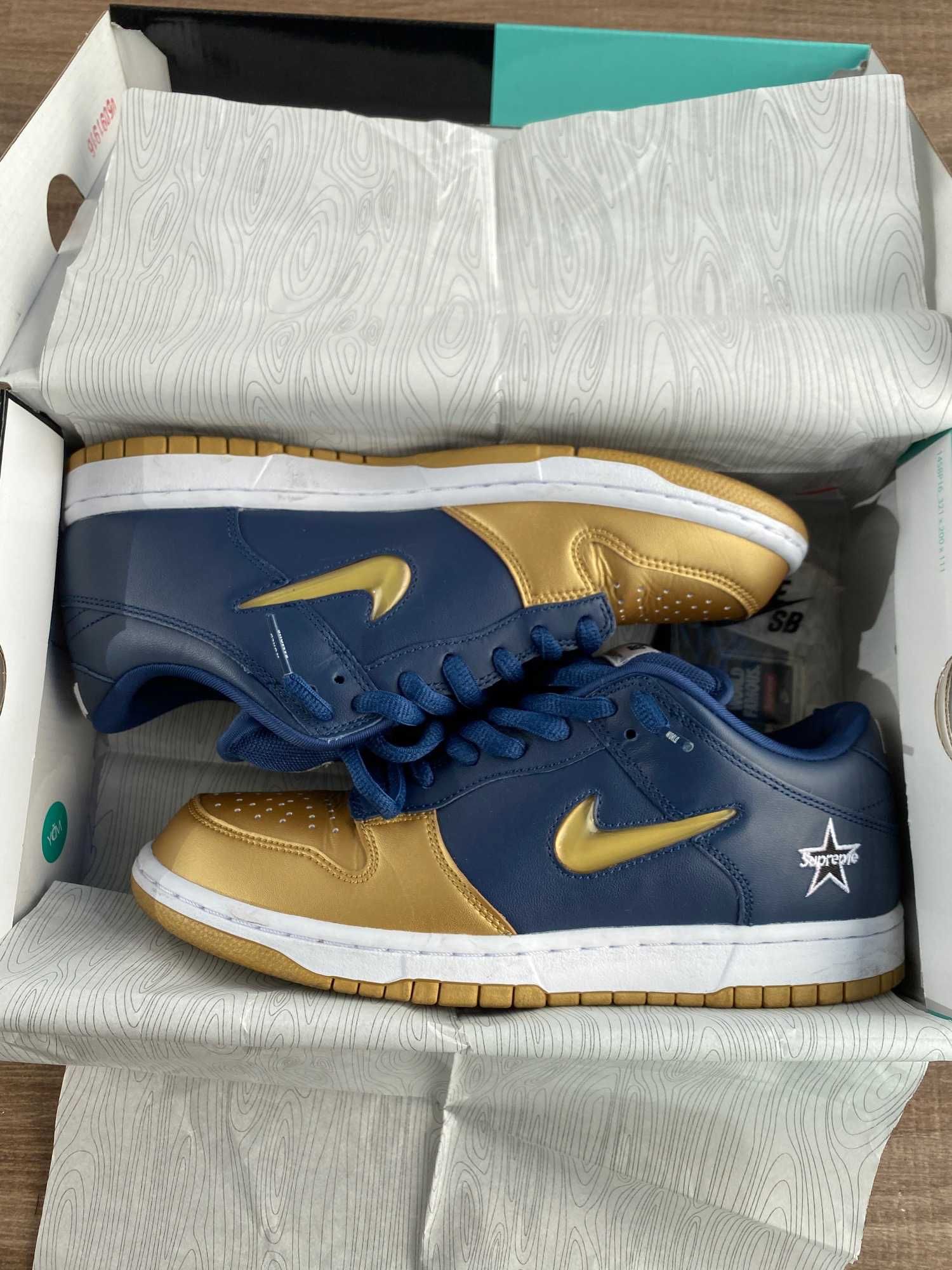 Supreme × Nike SB Dunk Low OG QS "Metallic Gold/Navy"