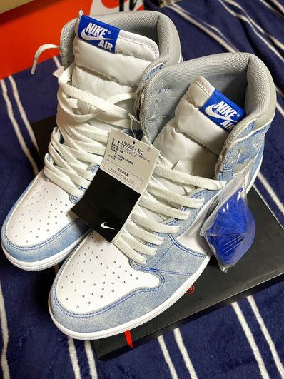 Nike Air Jordan 1 High OG "Hyper Royal"