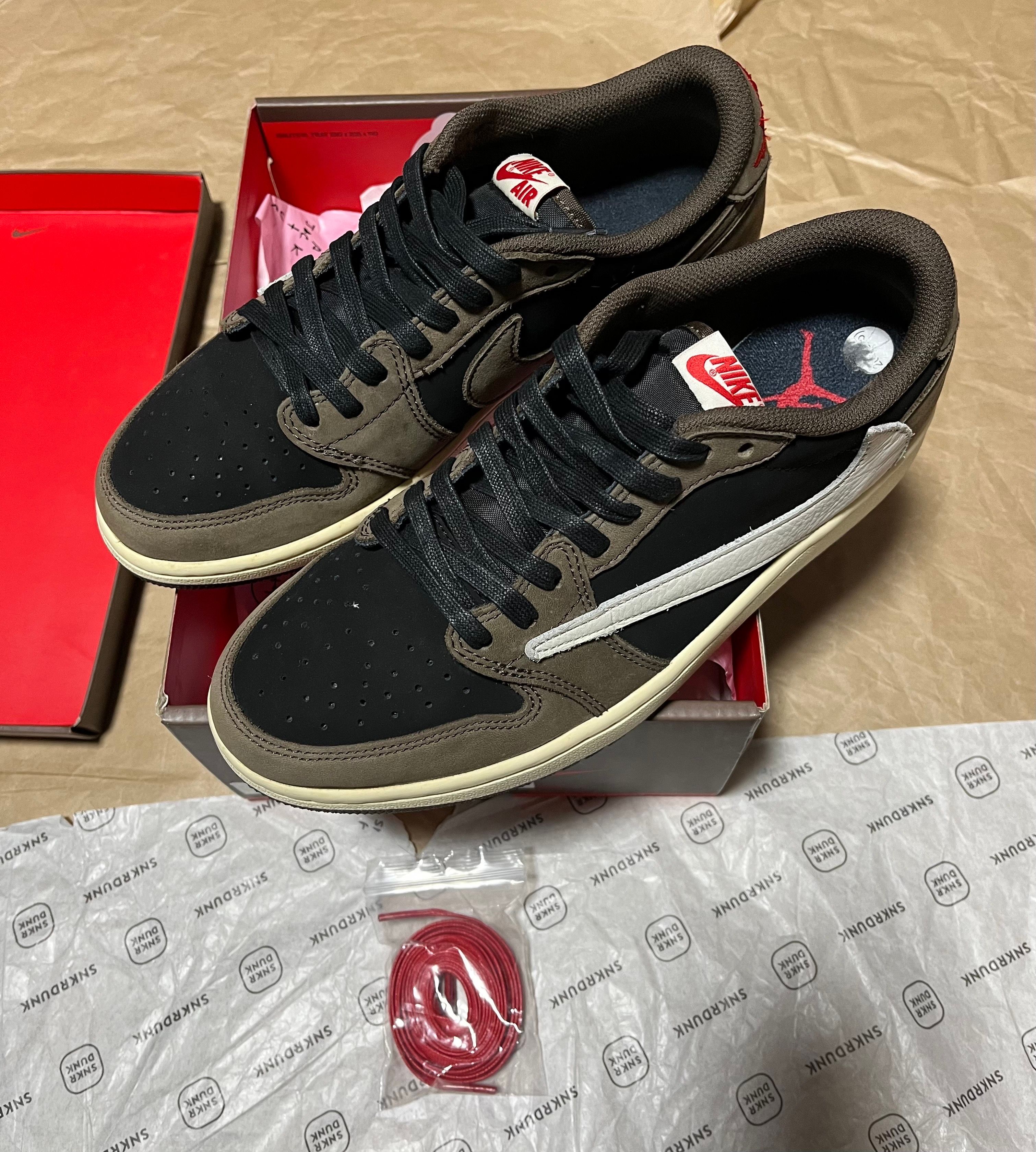 Travis Scott × Nike Air Jordan 1 Low OG SP-T "Black/Dark Mocha"