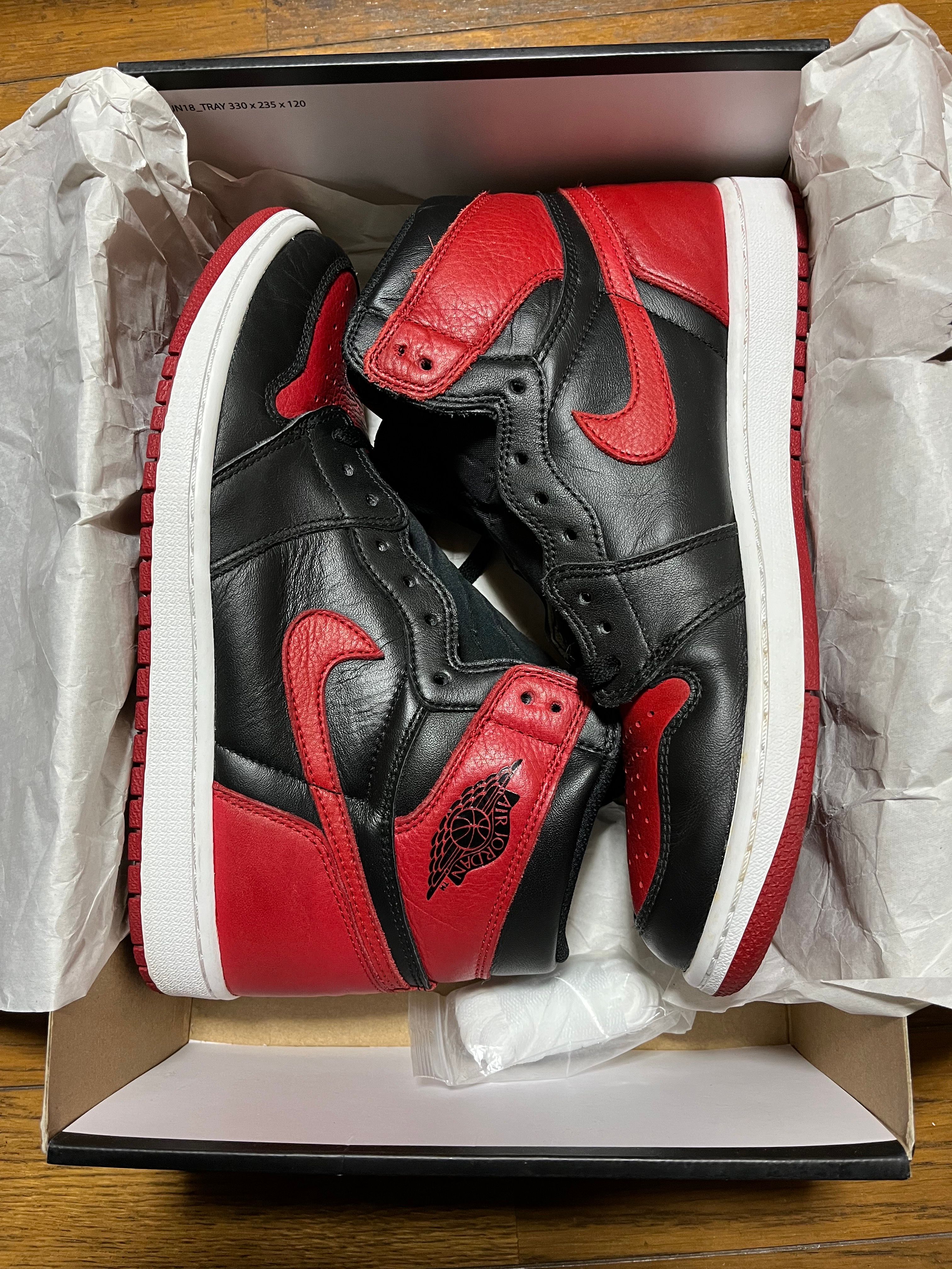 Nike Air Jordan 1 Retro High OG "Bred/Banned" (2016)