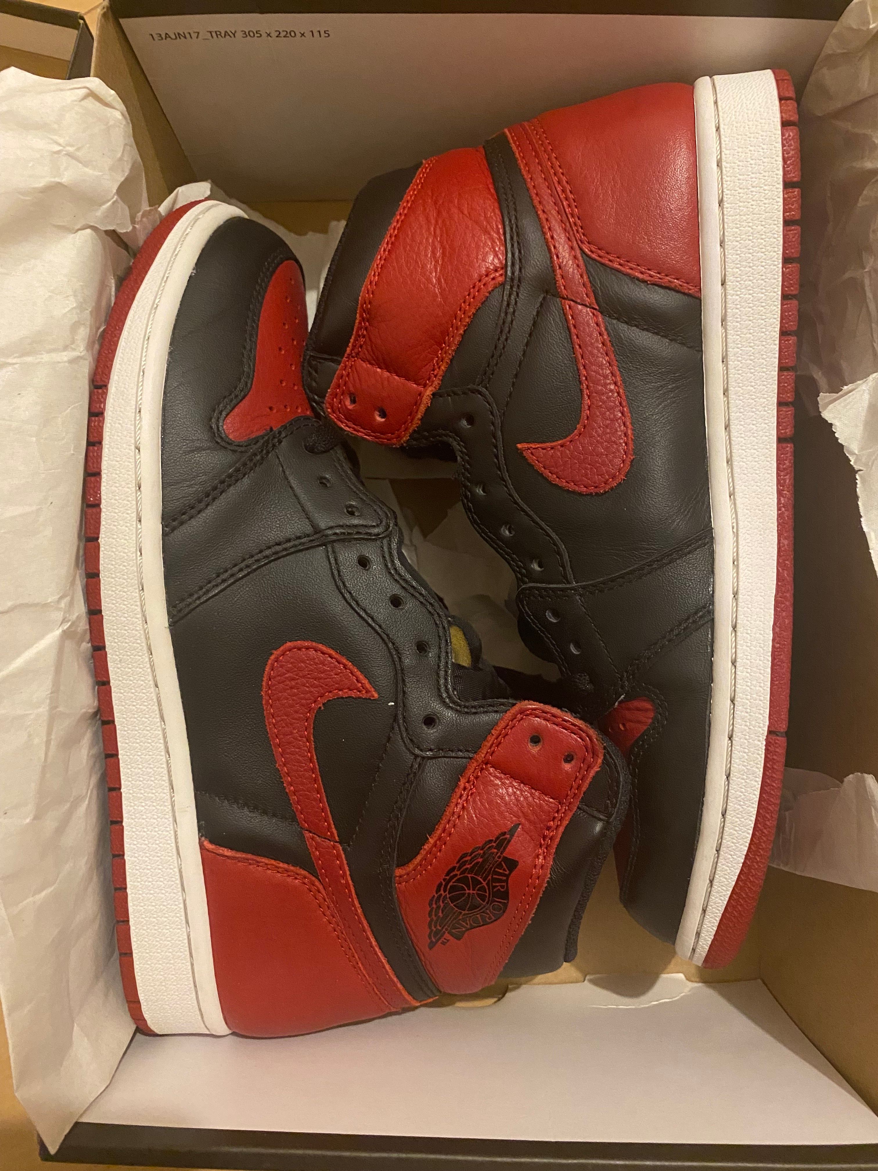 Nike Air Jordan 1 Retro High OG "Bred/Banned" (2016)