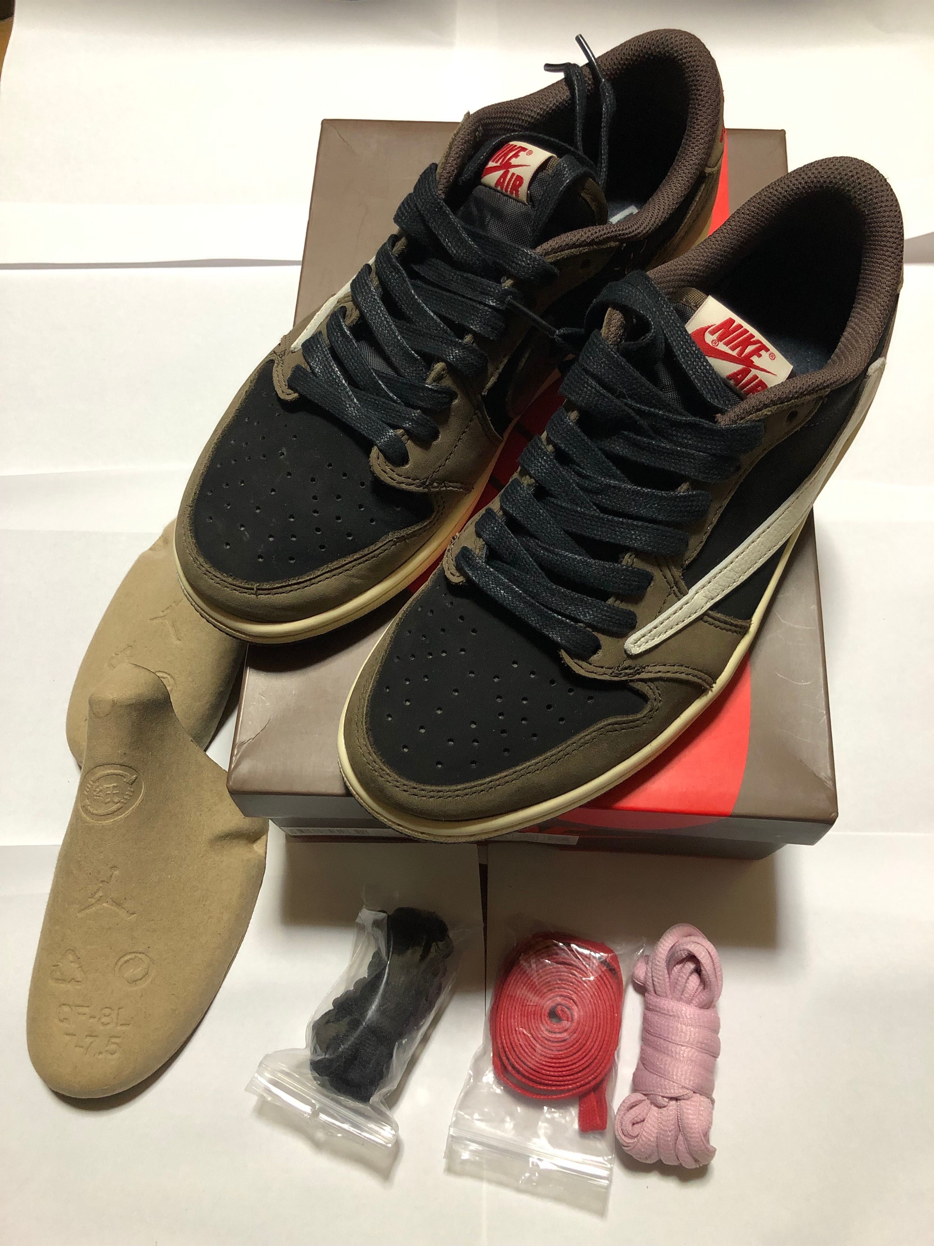 Travis Scott × Nike Air Jordan 1 Low OG SP-T "Black/Dark Mocha"