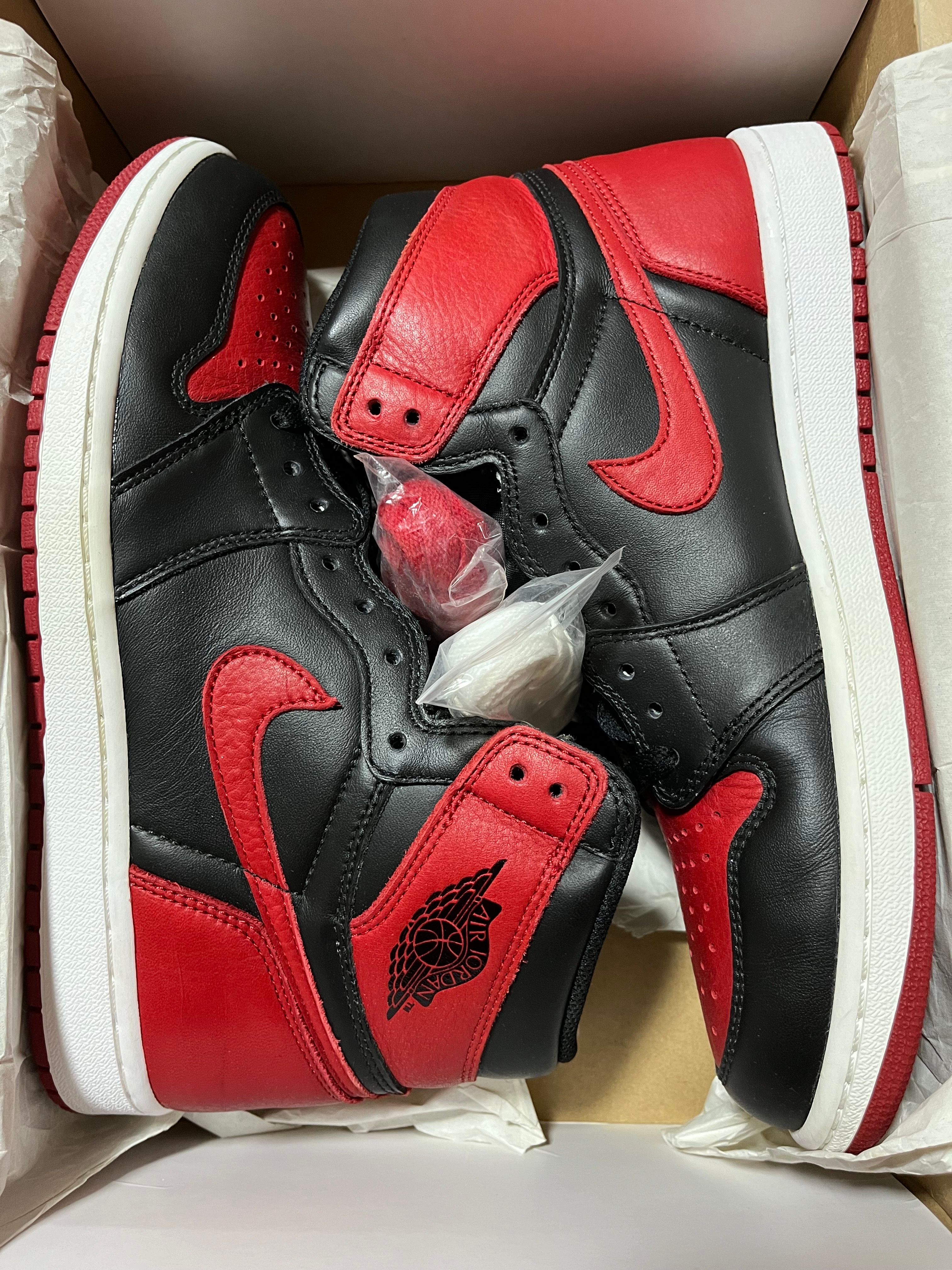 Nike Air Jordan 1 Retro High OG "Bred/Banned" (2016)