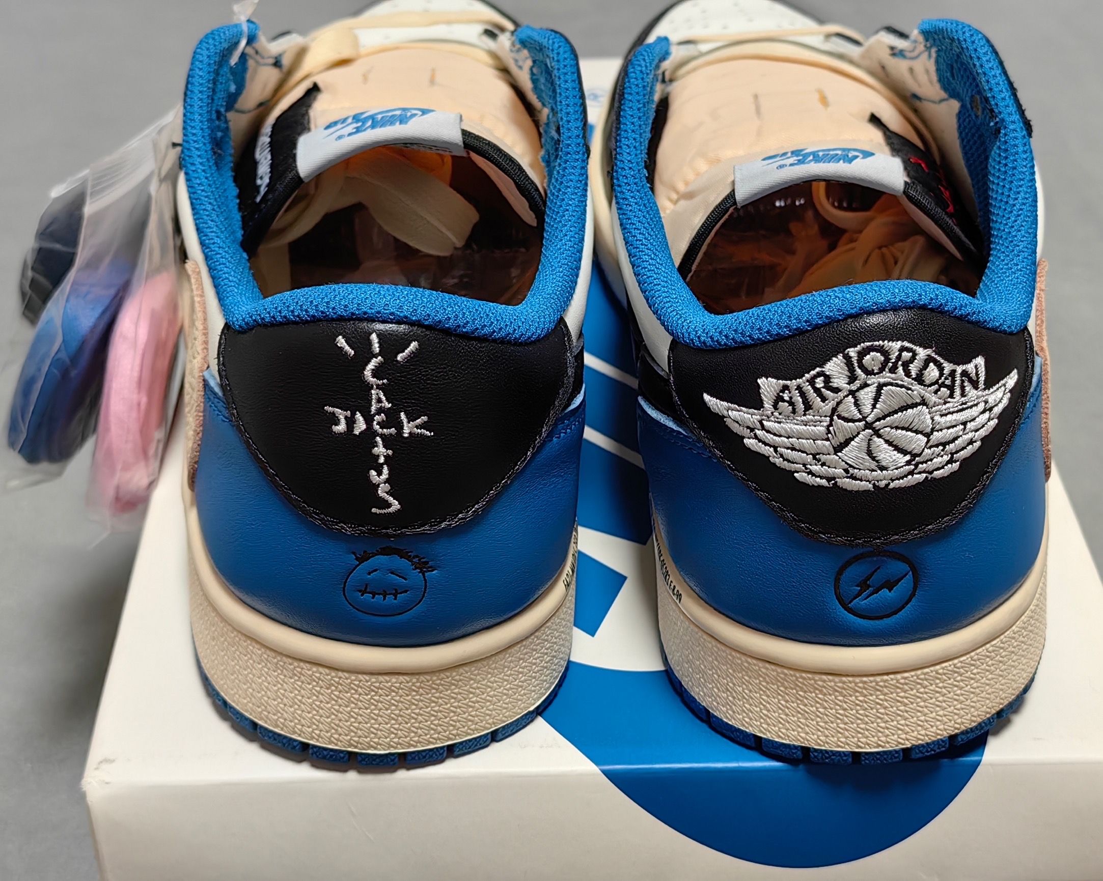 Travis Scott × fragment design × Nike Air Jordan 1 Low OG SP "Military Blue"