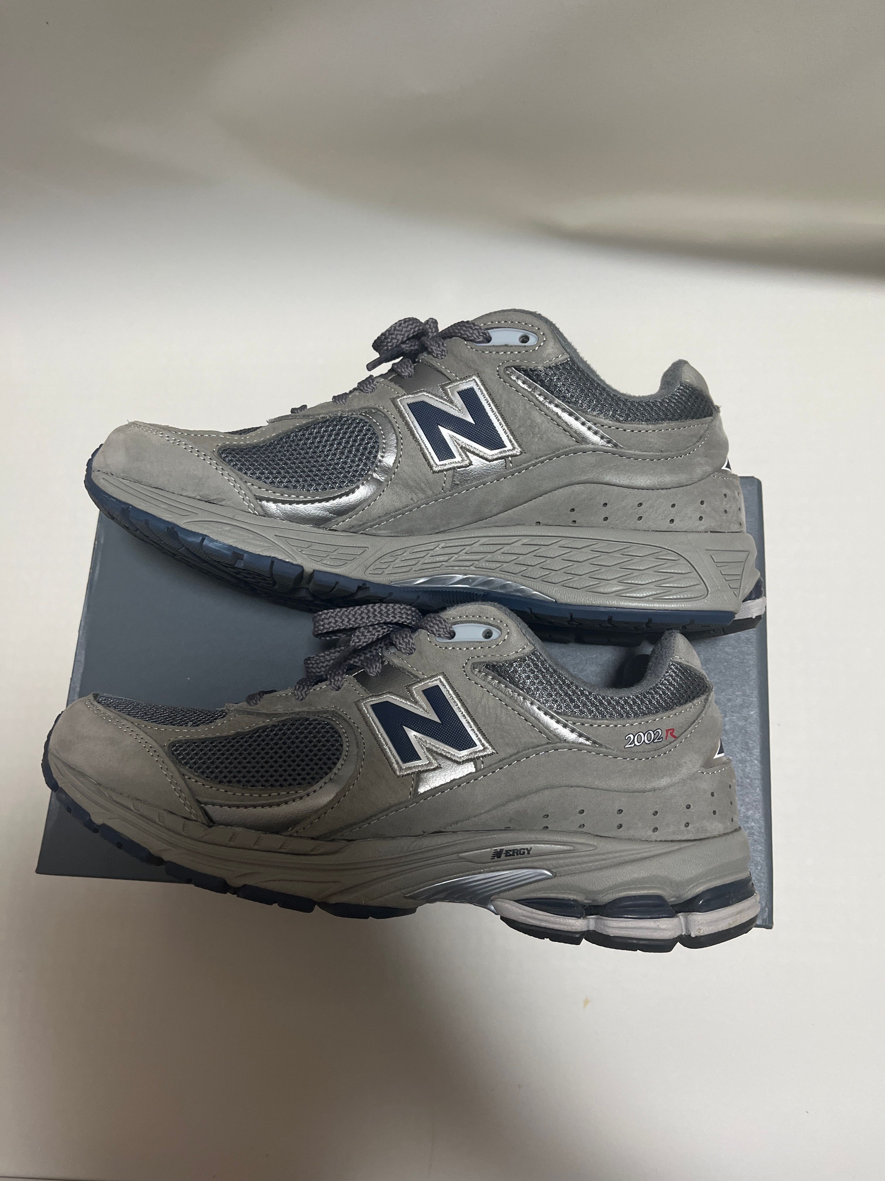 New Balance 2002R "Gray"