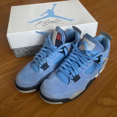 Nike Air Jordan 4 "University Blue"