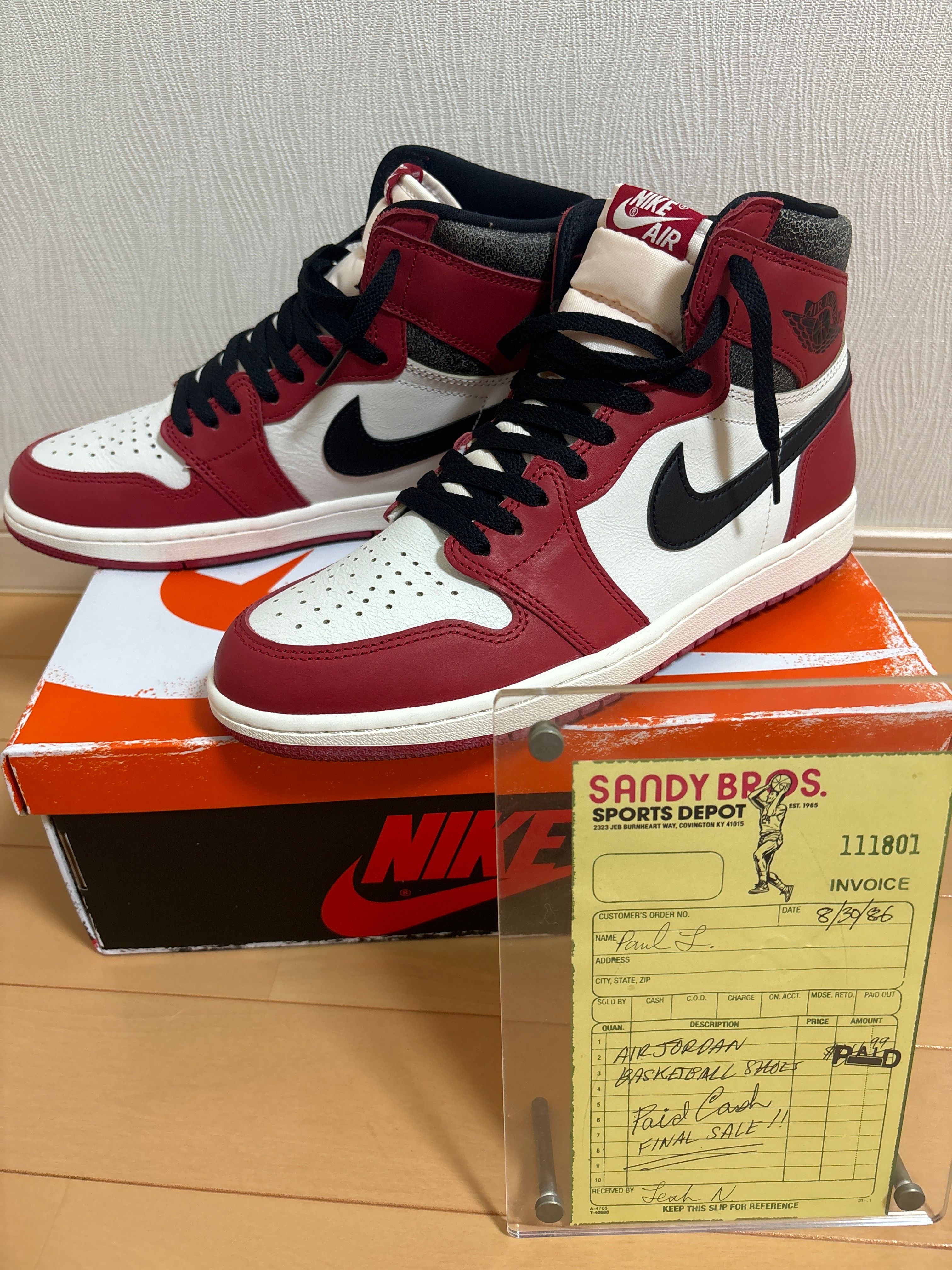 Nike Air Jordan 1 High OG "Lost & Found/Chicago"