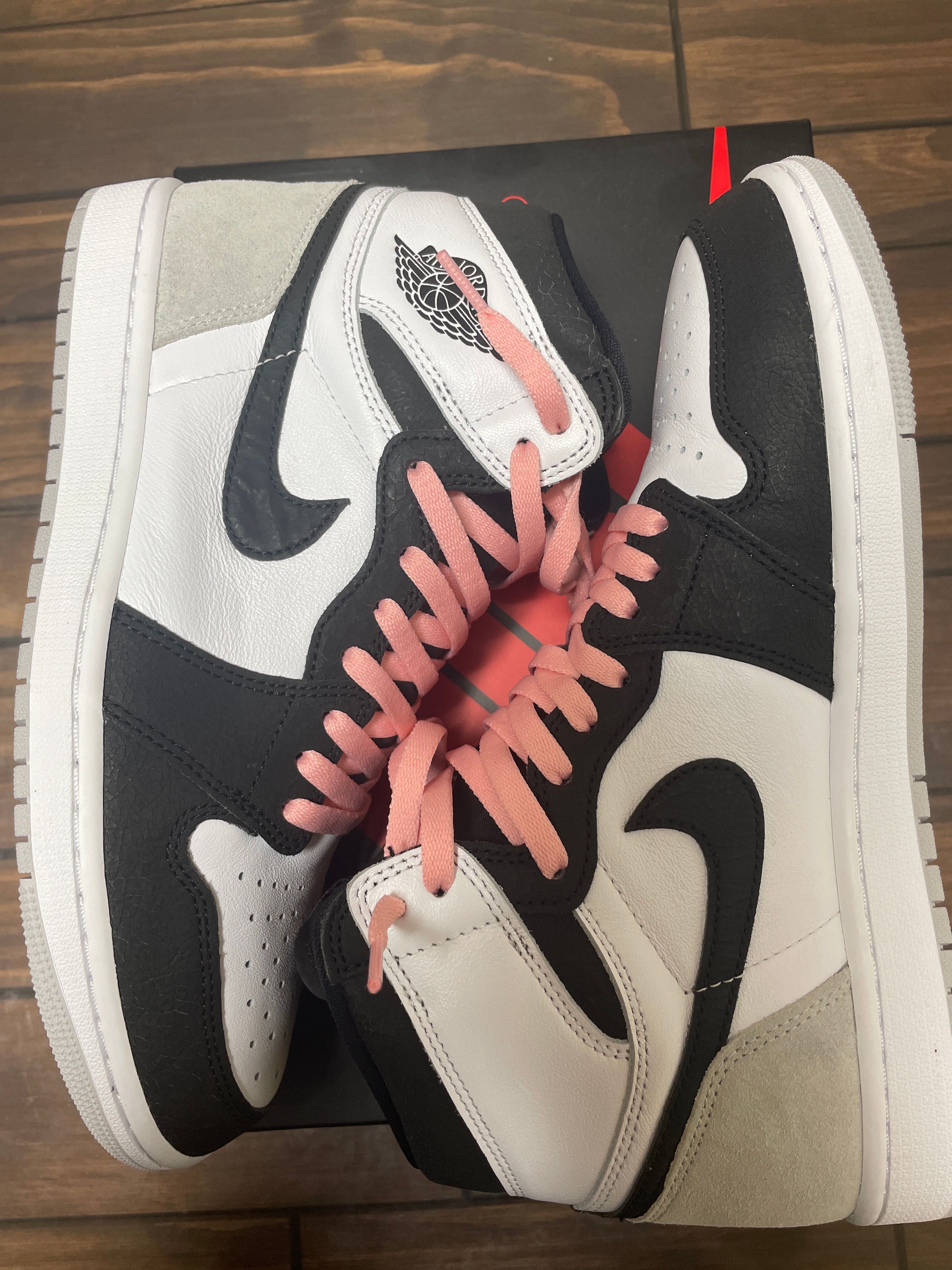 Nike Air Jordan 1 High OG "Bleached Coral"