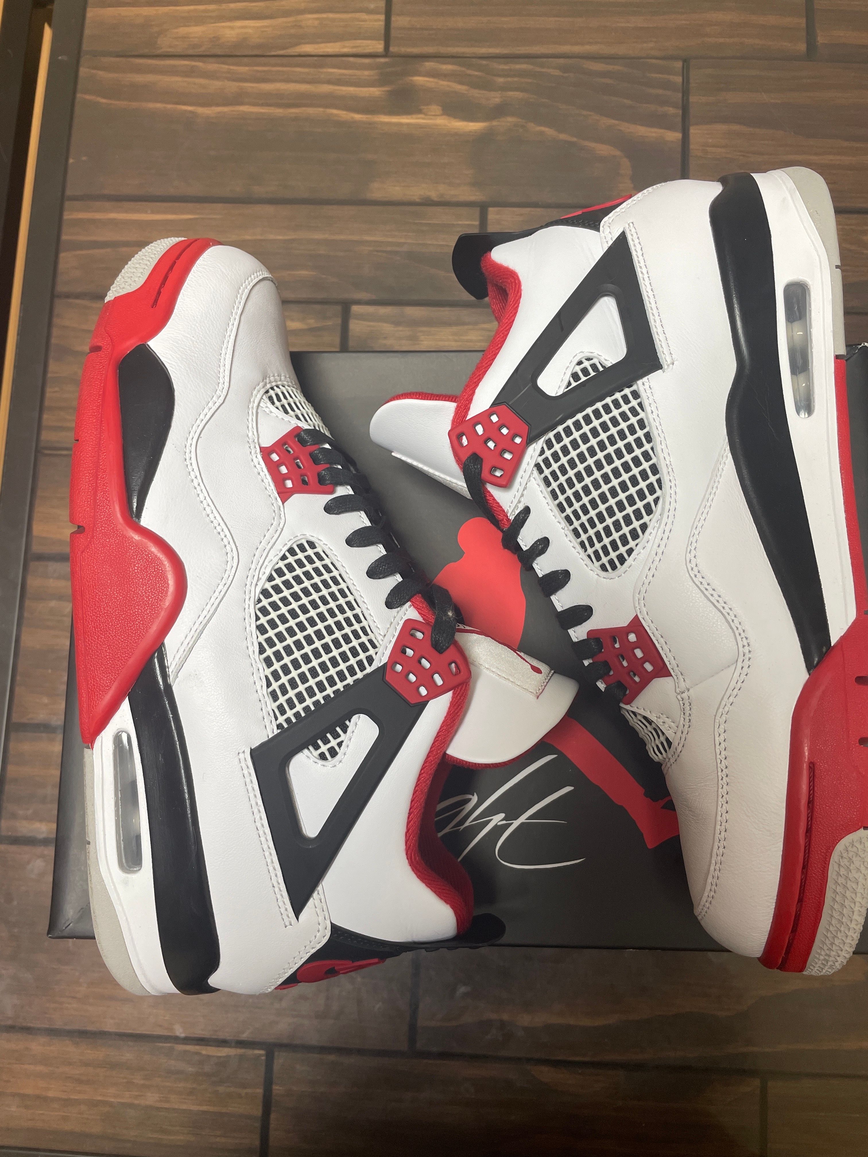 Nike Air Jordan 4 Retro OG "Fire Red" (2020)