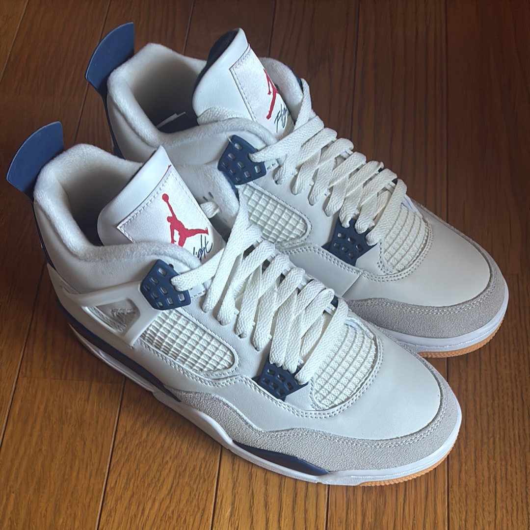Nike SB Air Jordan 4 Retro SP "Summit White/Navy"