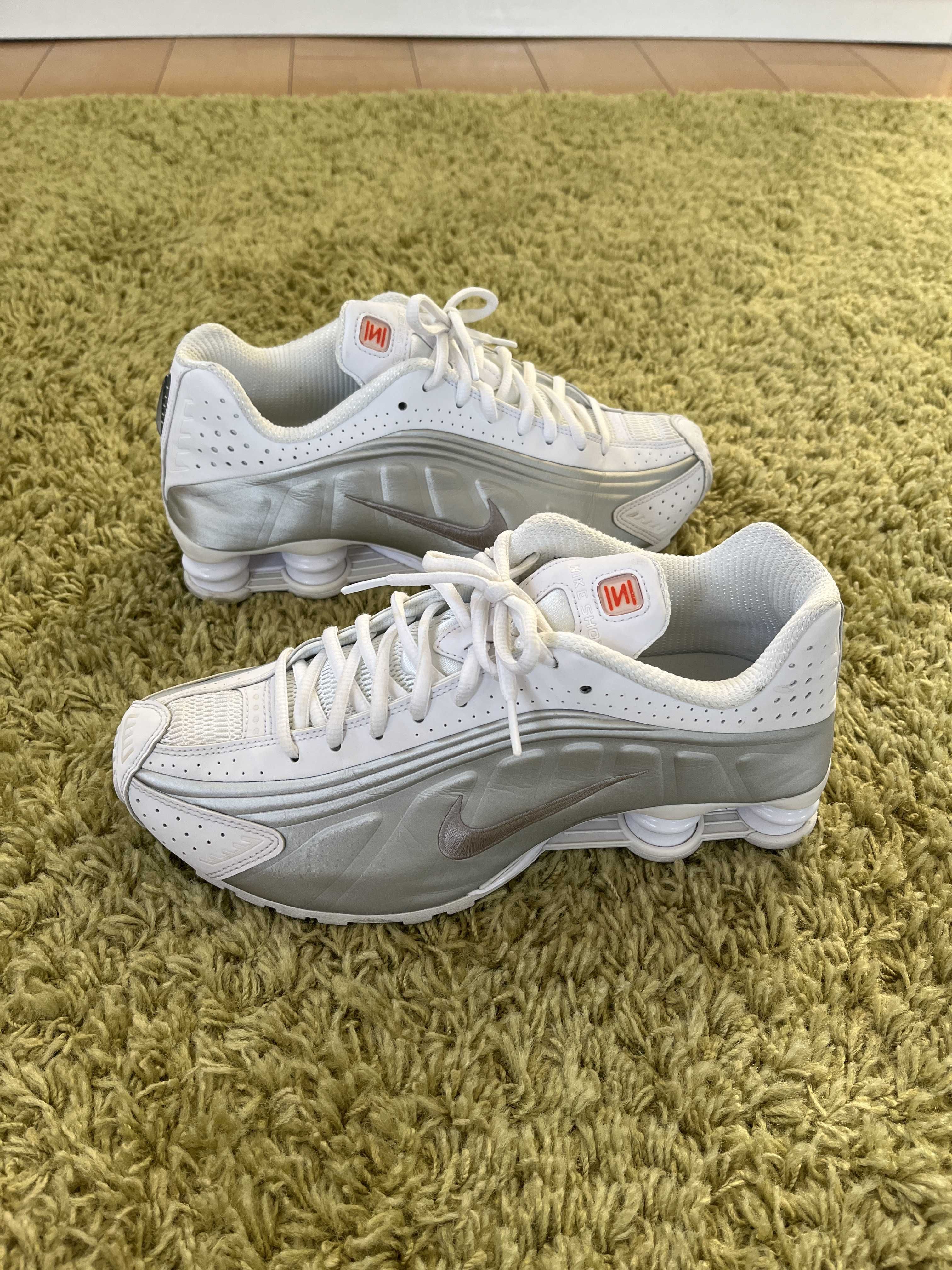 Nike Women's Shox R4 "White and Metallic Silver"