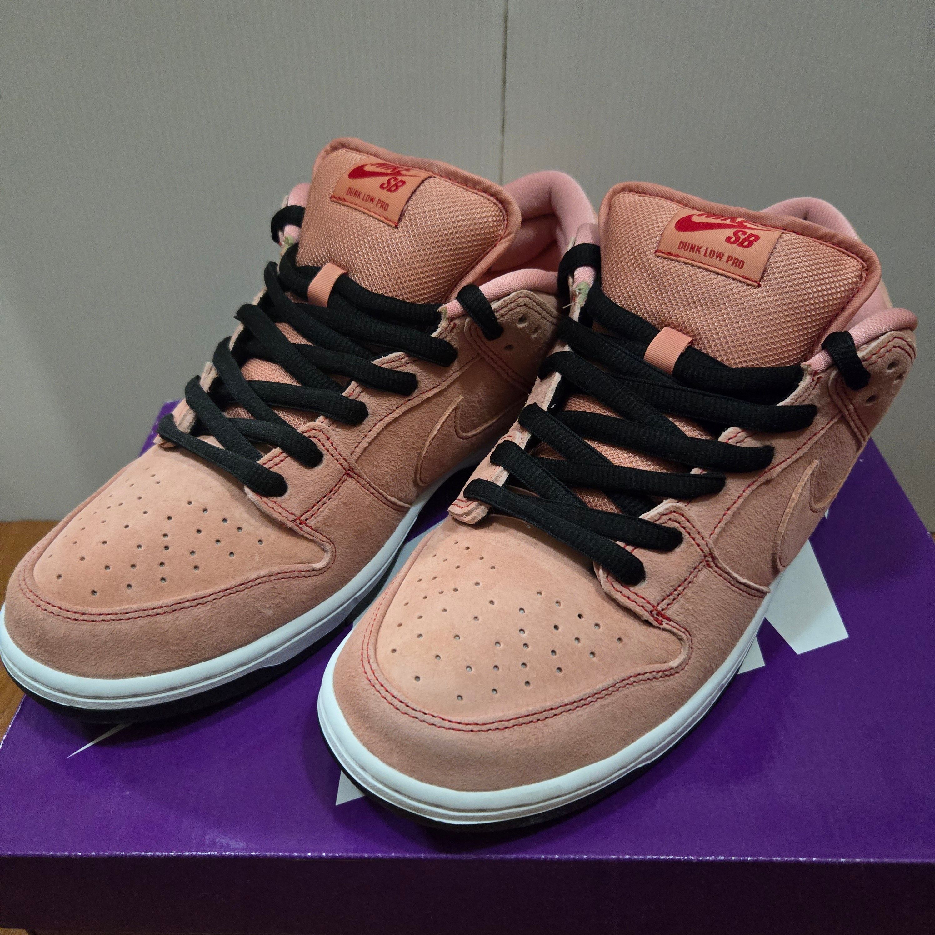 Nike SB Dunk Low "Pink Pig"