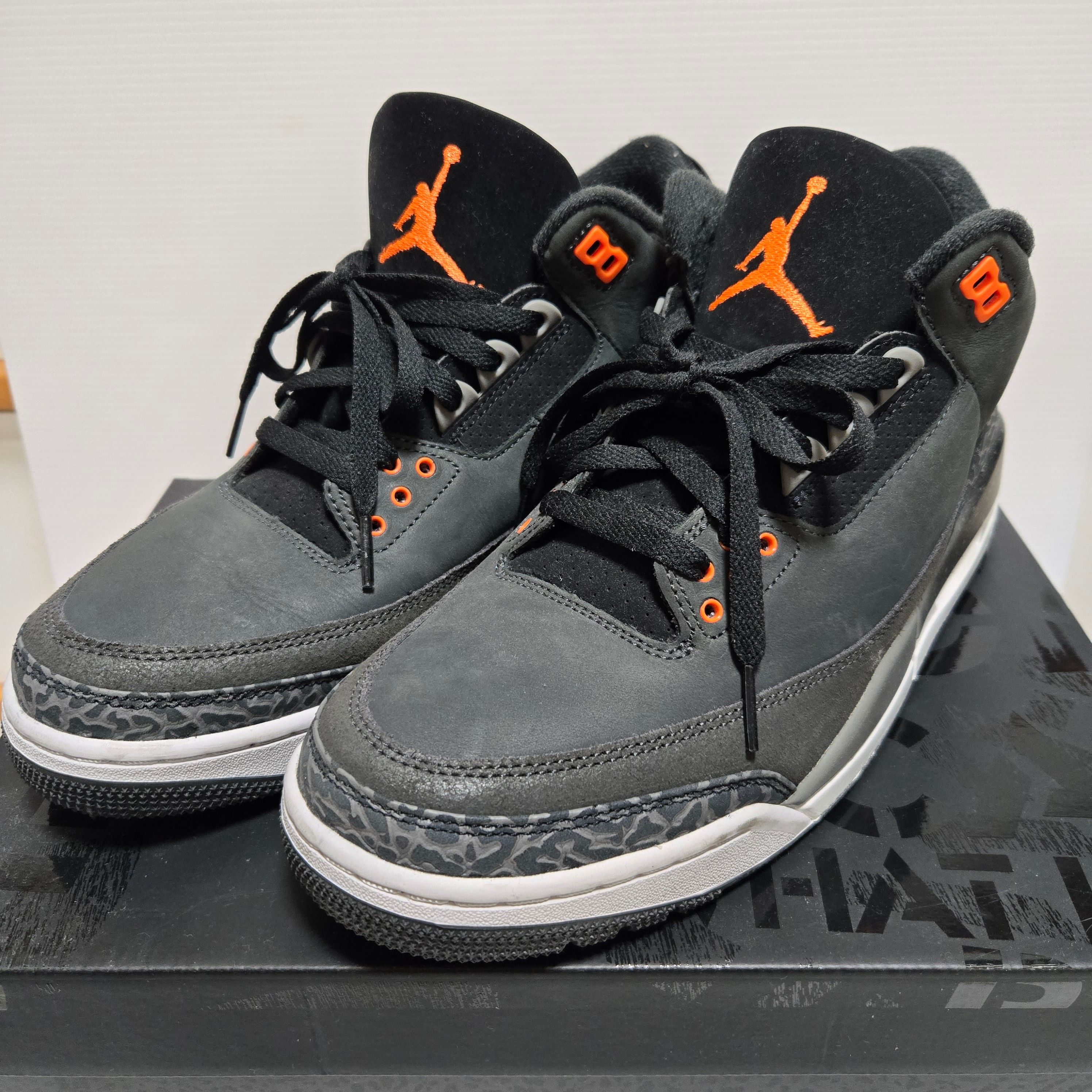 Nike Air Jordan 3 Retro "Fear"