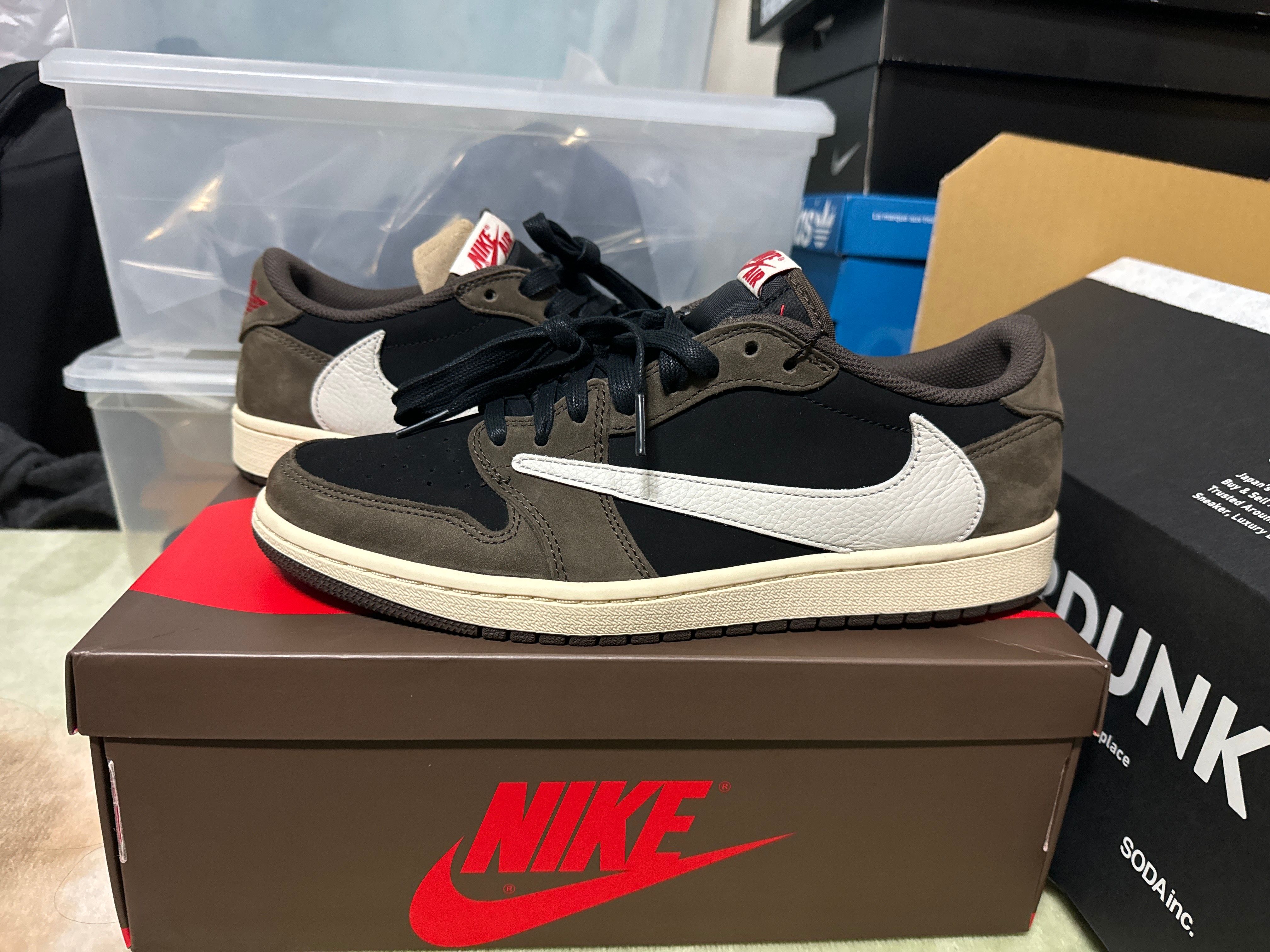 Travis Scott × Nike Air Jordan 1 Low OG SP-T "Black/Dark Mocha"