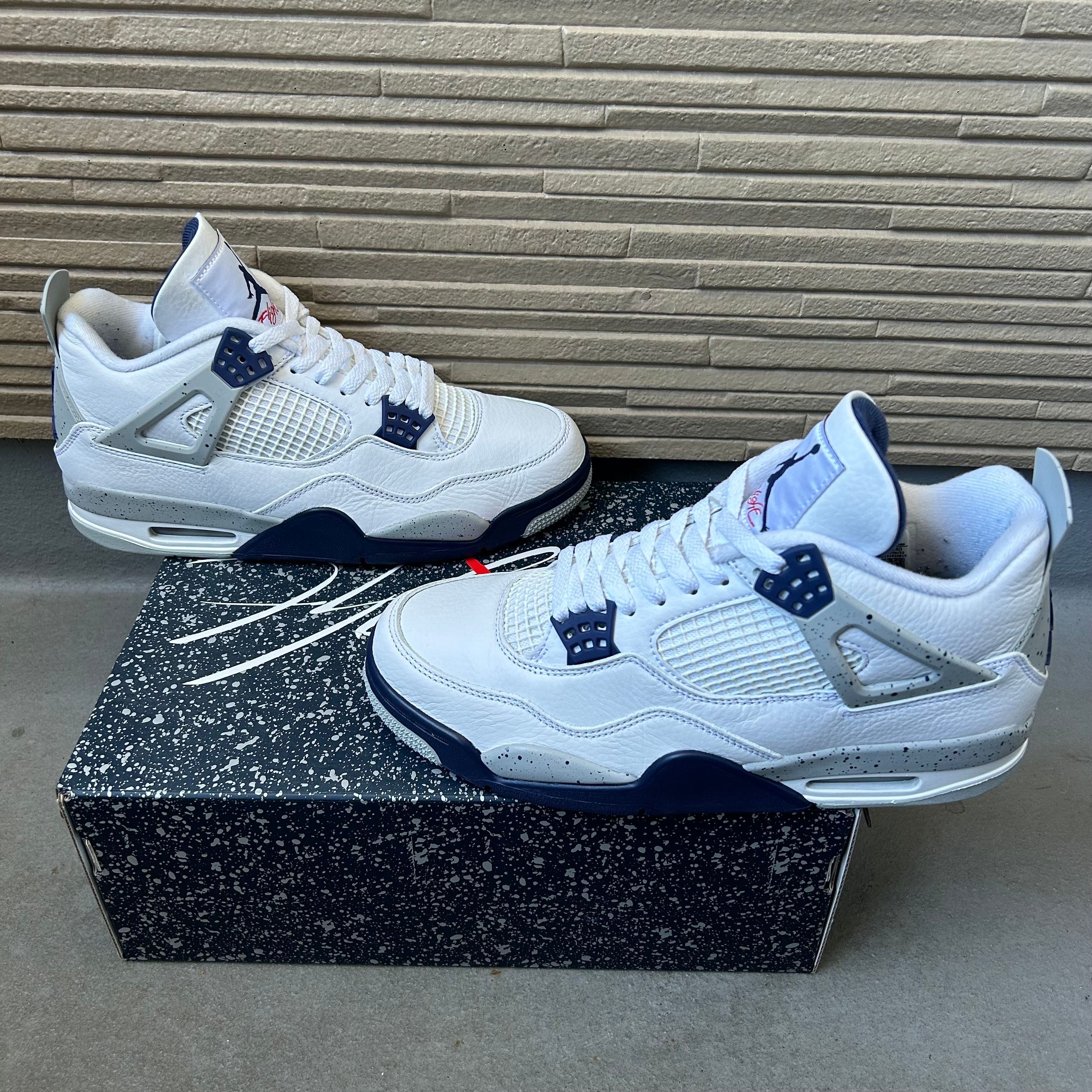 Nike Air Jordan 4 "Midnight Navy"