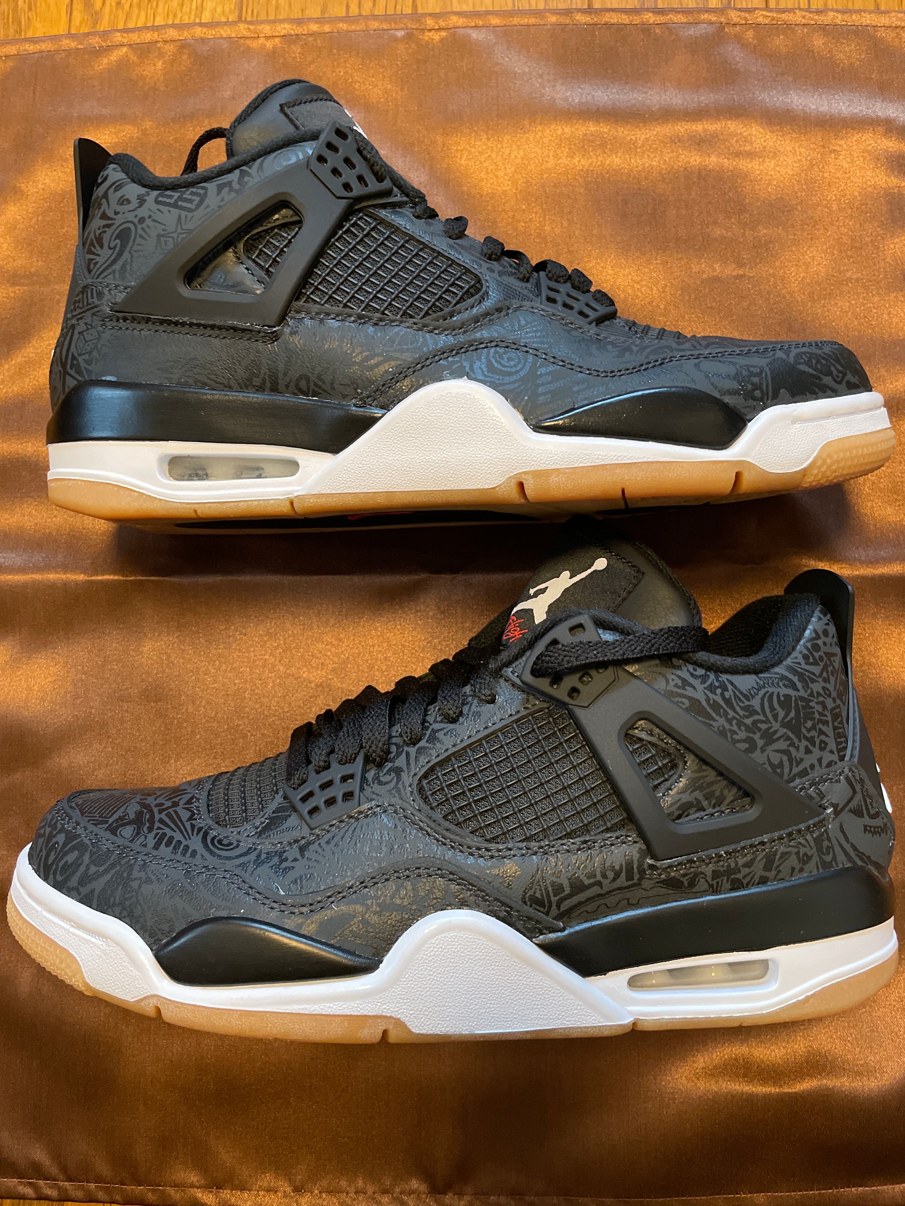 Nike Air Jordan 4 Retro "Laser Black/Gum"