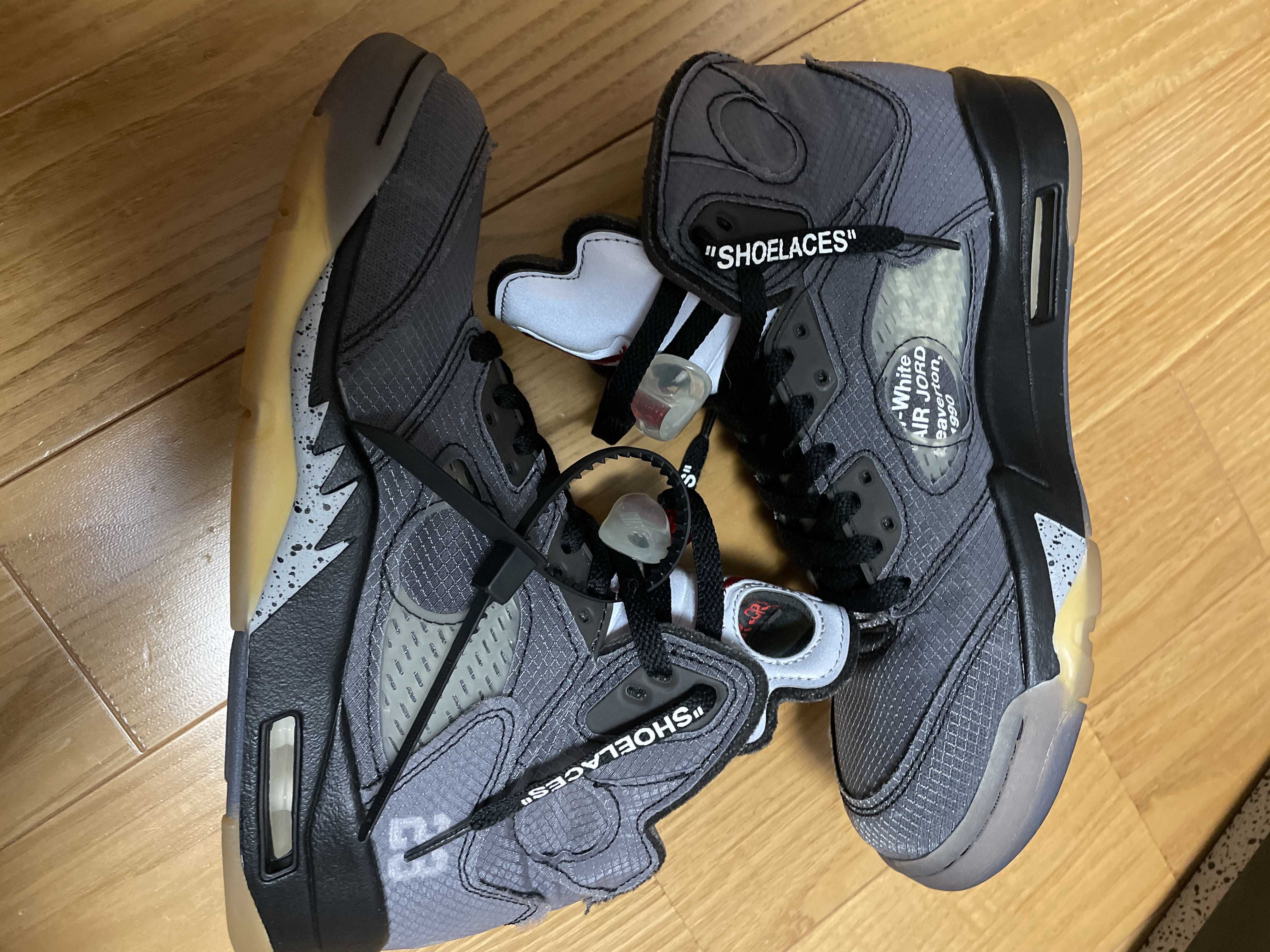 Off-White × Nike Air Jordan 5 "Black/Muslin/Fire Red"