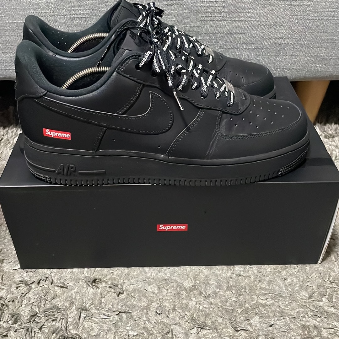 Supreme × Nike Air Force 1 Low "Black"