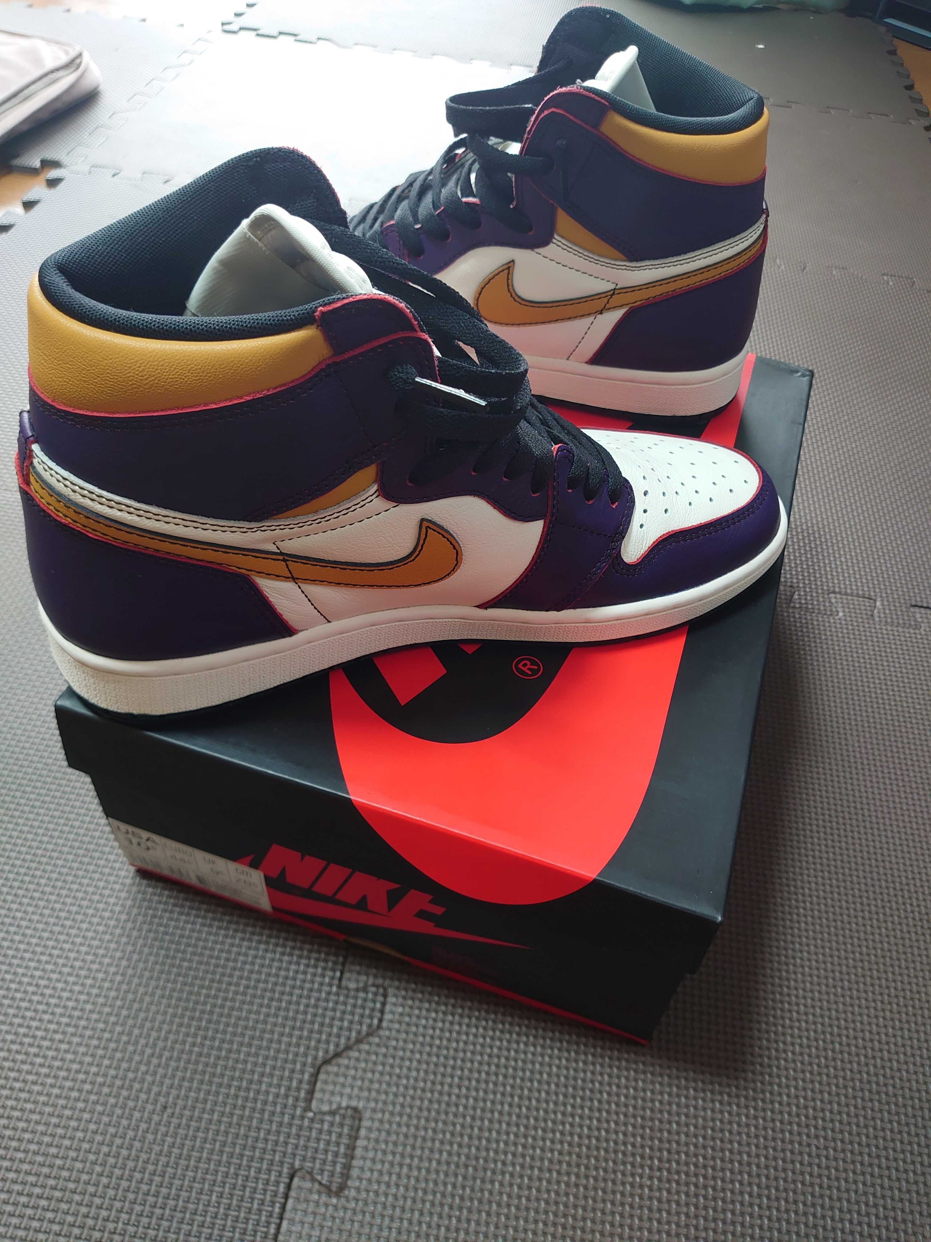 Nike SB × Air Jordan 1 Retro High "La To Chicago"  