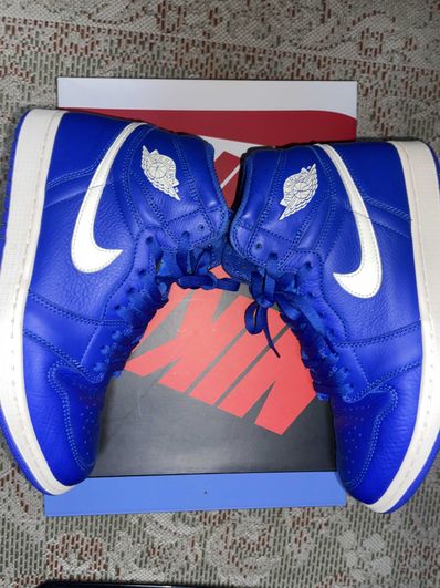 NIKE AIR JORDAN 1 RETRO HIGH "HYPER ROYAL"