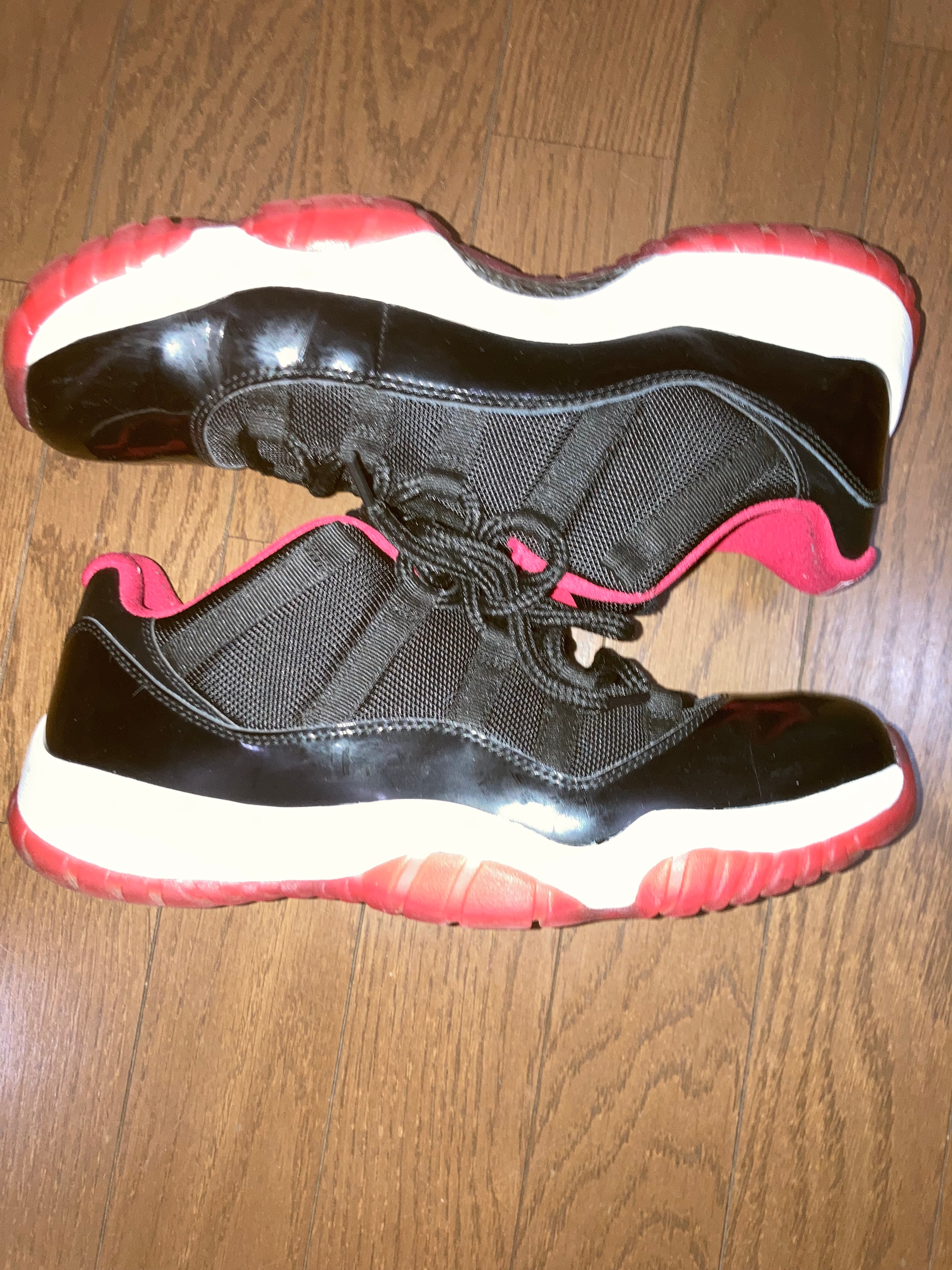 NIKE AIR JORDAN 11 RETRO LOW BRED