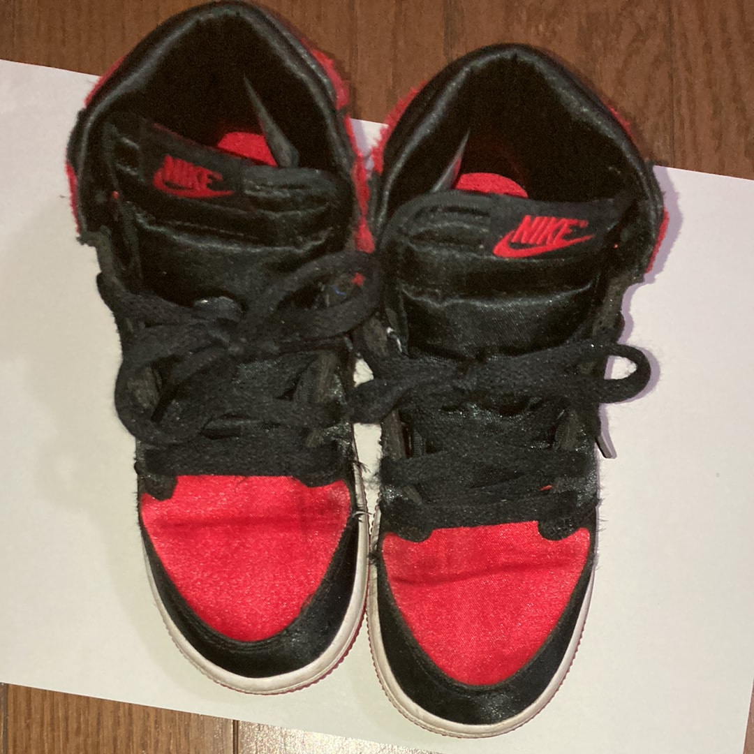 Nike TD Jordan 1 Retro High OG "Satin Bred"