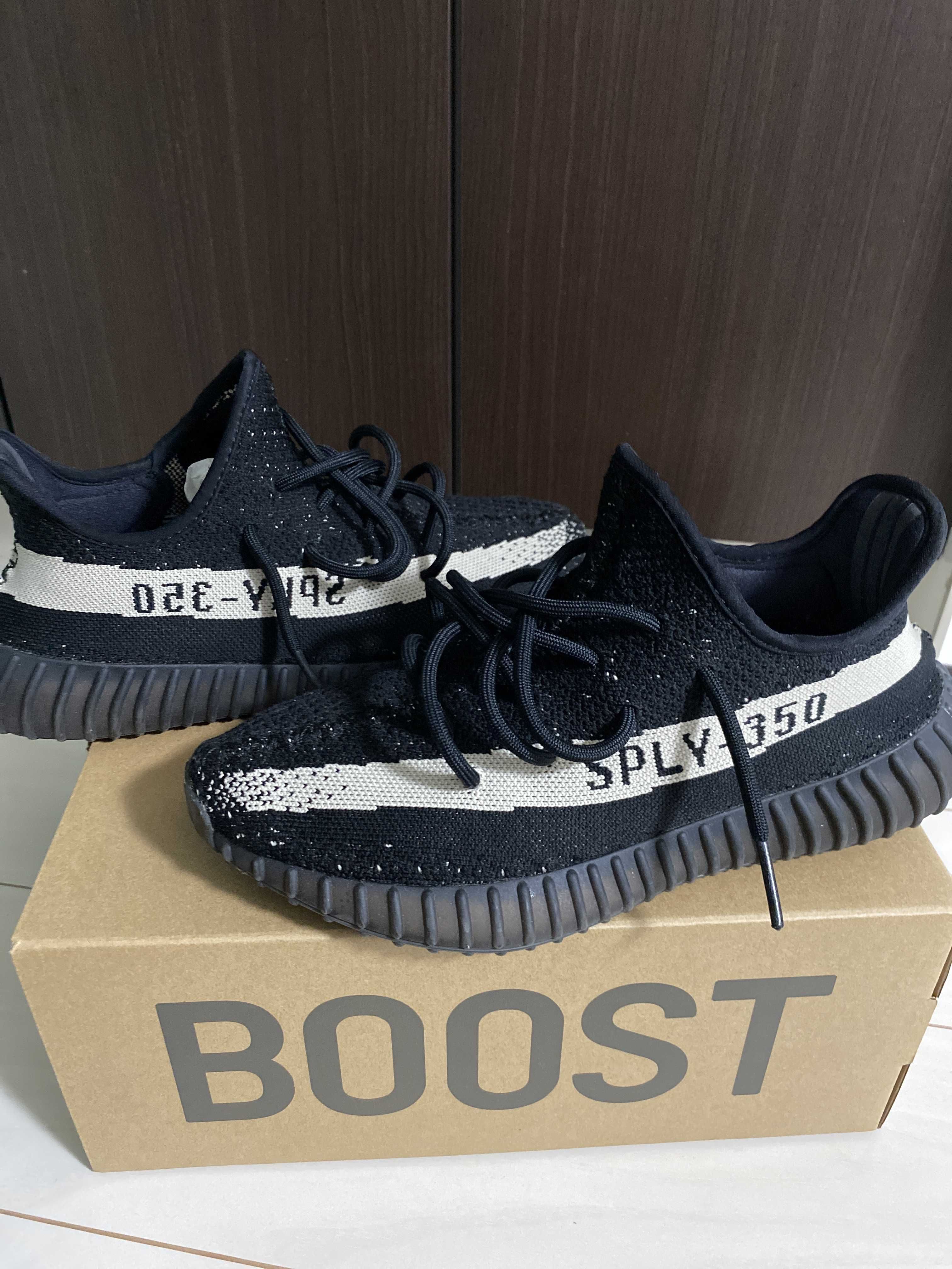 adidas YEEZY Boost 350 V2 "Oreo"
