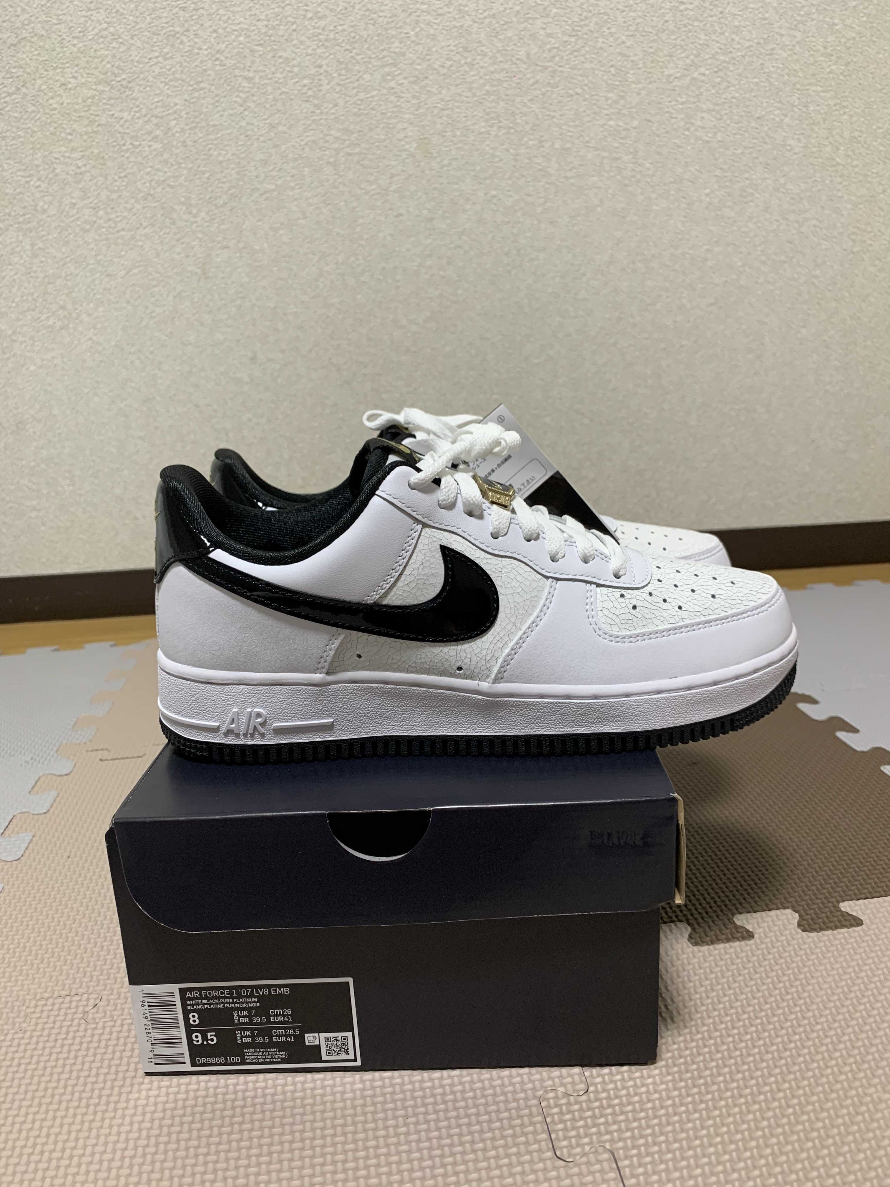 Nike Air Force 1 Low '07 LV8 "World Champ/White and Black"