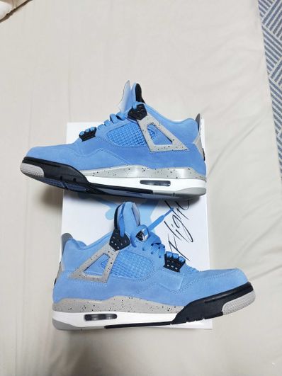 Nike Air Jordan 4 "University Blue"