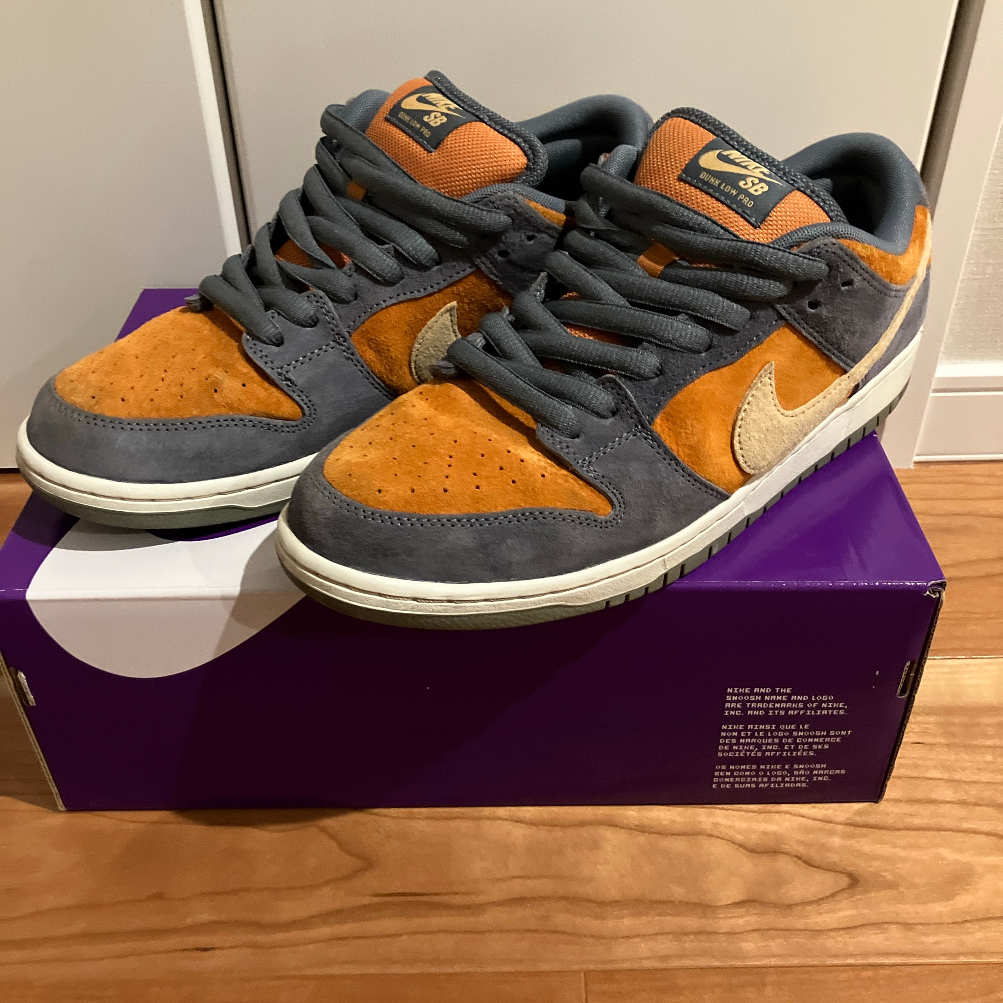 Nike SB Dunk Low Pro "Light Carbon and Monarch"