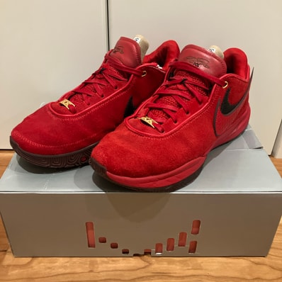 Nike LeBron 20 "Liverpool"